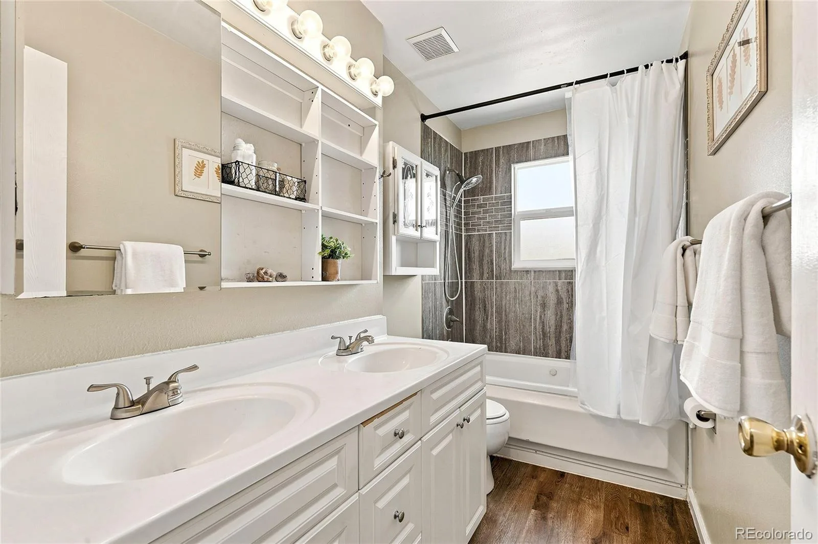 16738 E Bails Place Aurora CO 80017 | MLS #REC5091775 07192026205423 1600 21