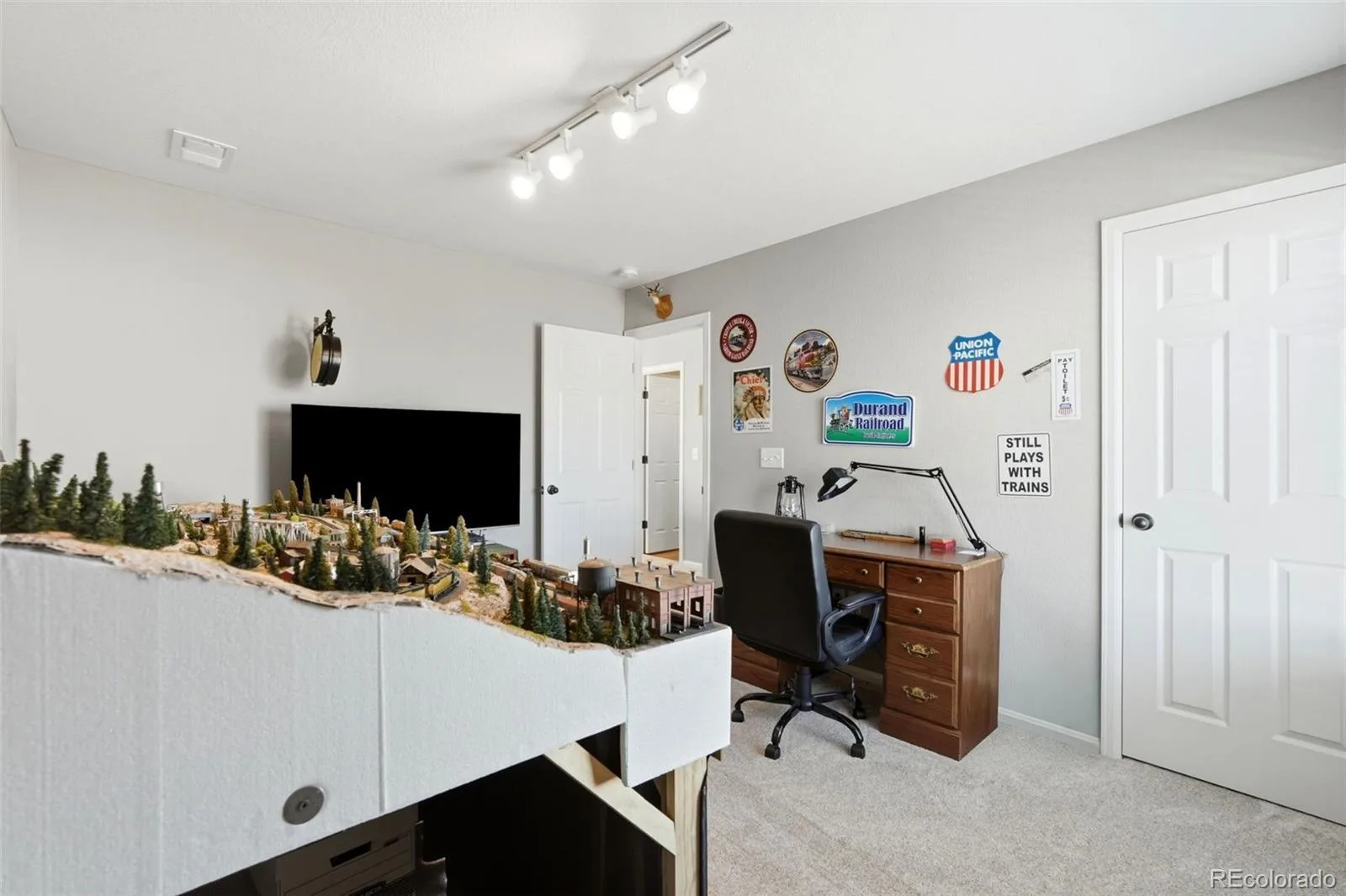359 Vista Cliff Circle Castle Rock CO 80104 | MLS #REC5093059 08212026185351 1600 29