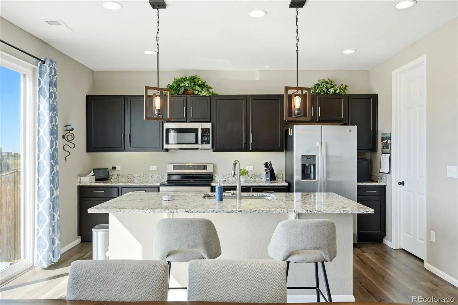 359 Vista Cliff Circle Castle Rock CO 80104 | MLS #REC5093059 08212026185351 1600 3