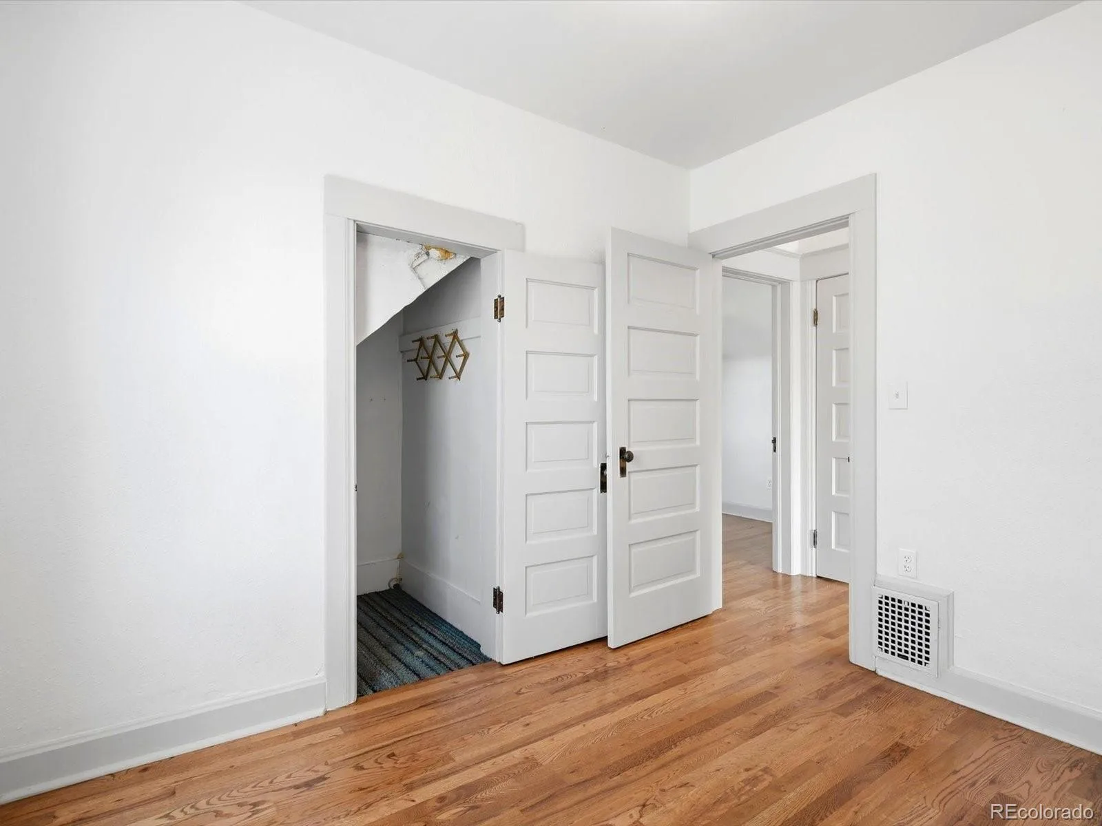 565 S Lincoln Street Denver CO 80209 | MLS #REC5095291 07202026221536 1600 24