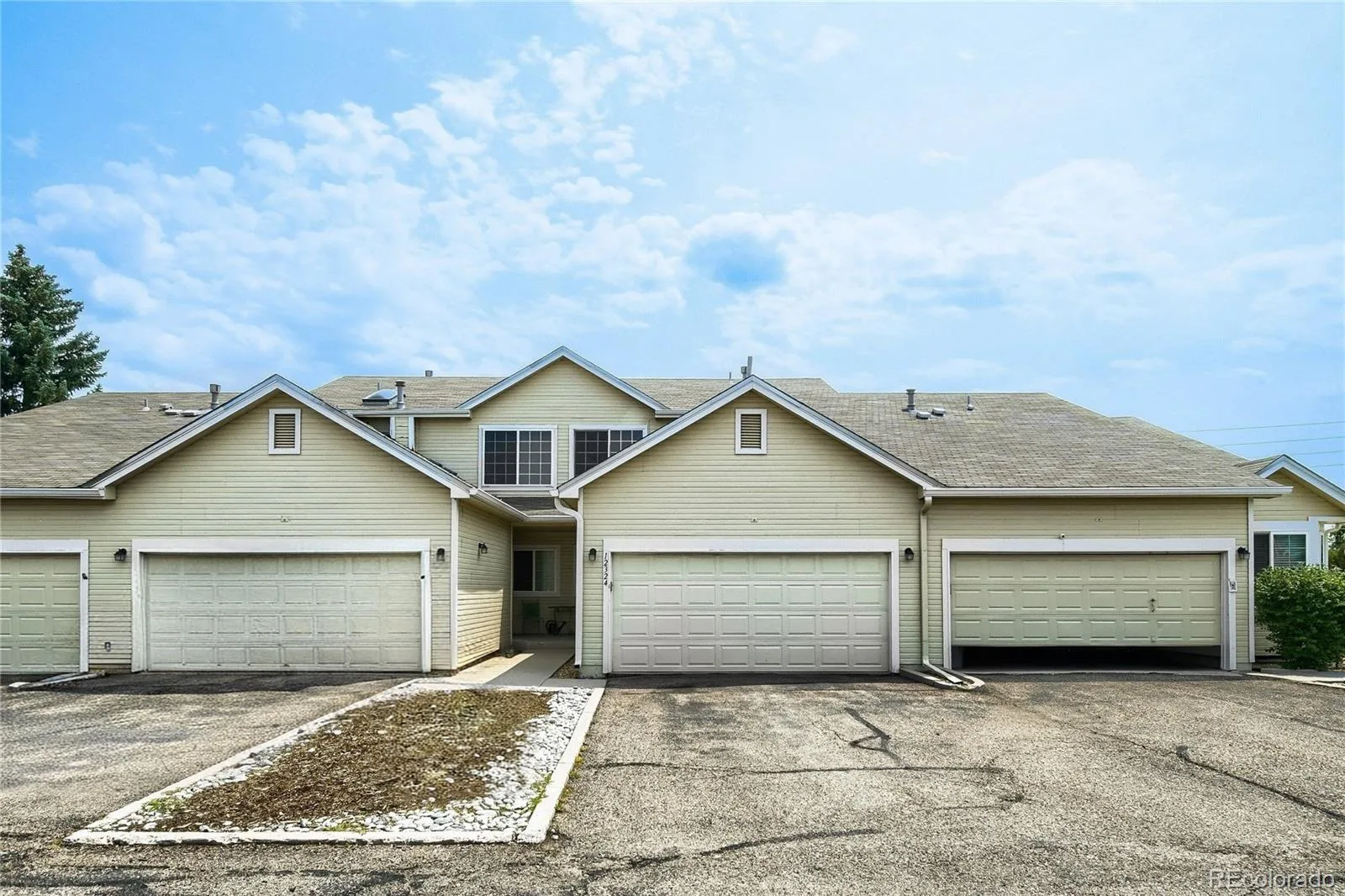 12324 E 2nd Drive Aurora CO 80011 | MLS #REC5096676 07072026181647 1600 26