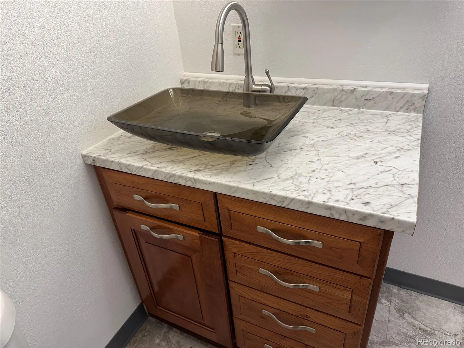 992 S Dearborn Way #7 Aurora CO 80012 MLS #REC5098665 05242026191557 1600 13