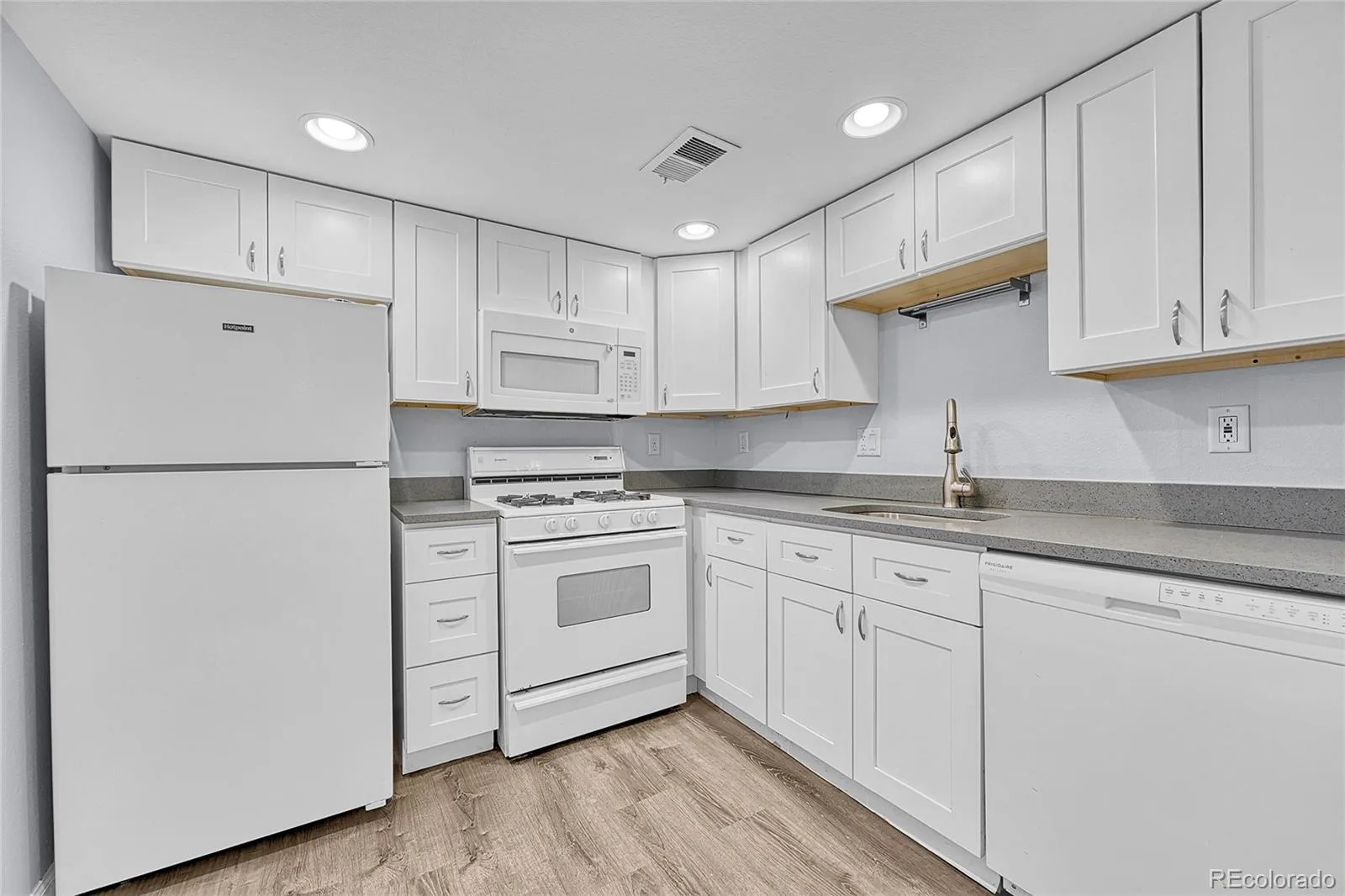 1411 Clayton Street Denver CO 80206 | MLS #REC5101816 07212026173524 1600 37