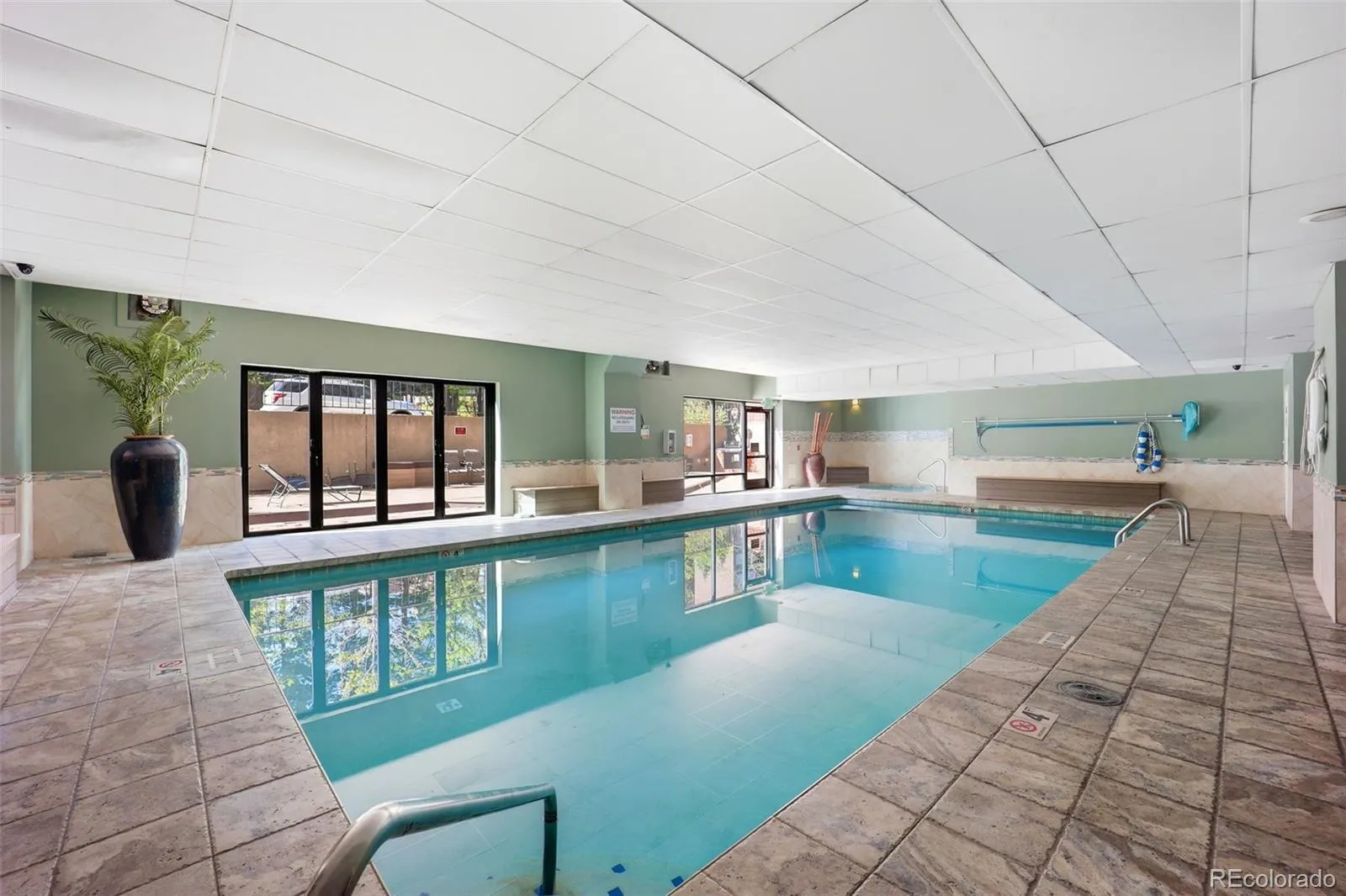 04172026011100 1600 10