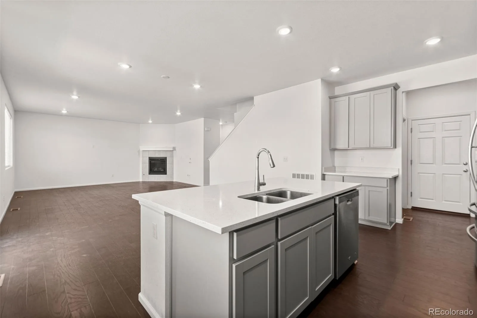 451 S Nucla Street Aurora CO 80017 | MLS #REC5106693 07222026203946 1600 13