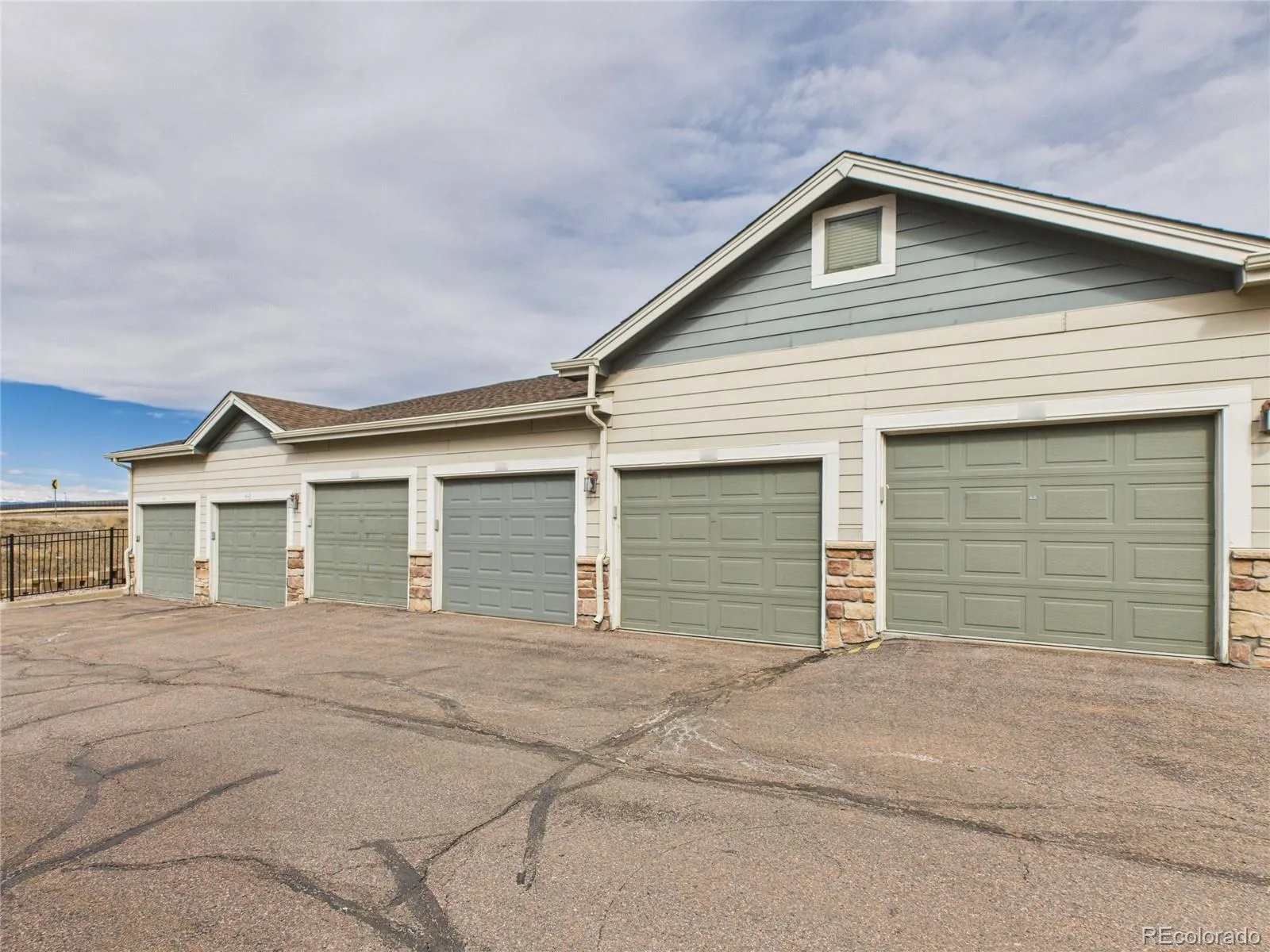 474 Black Feather Loop #412 Castle Rock CO 80104 | MLS #REC5110438 07082026154449 1600 16