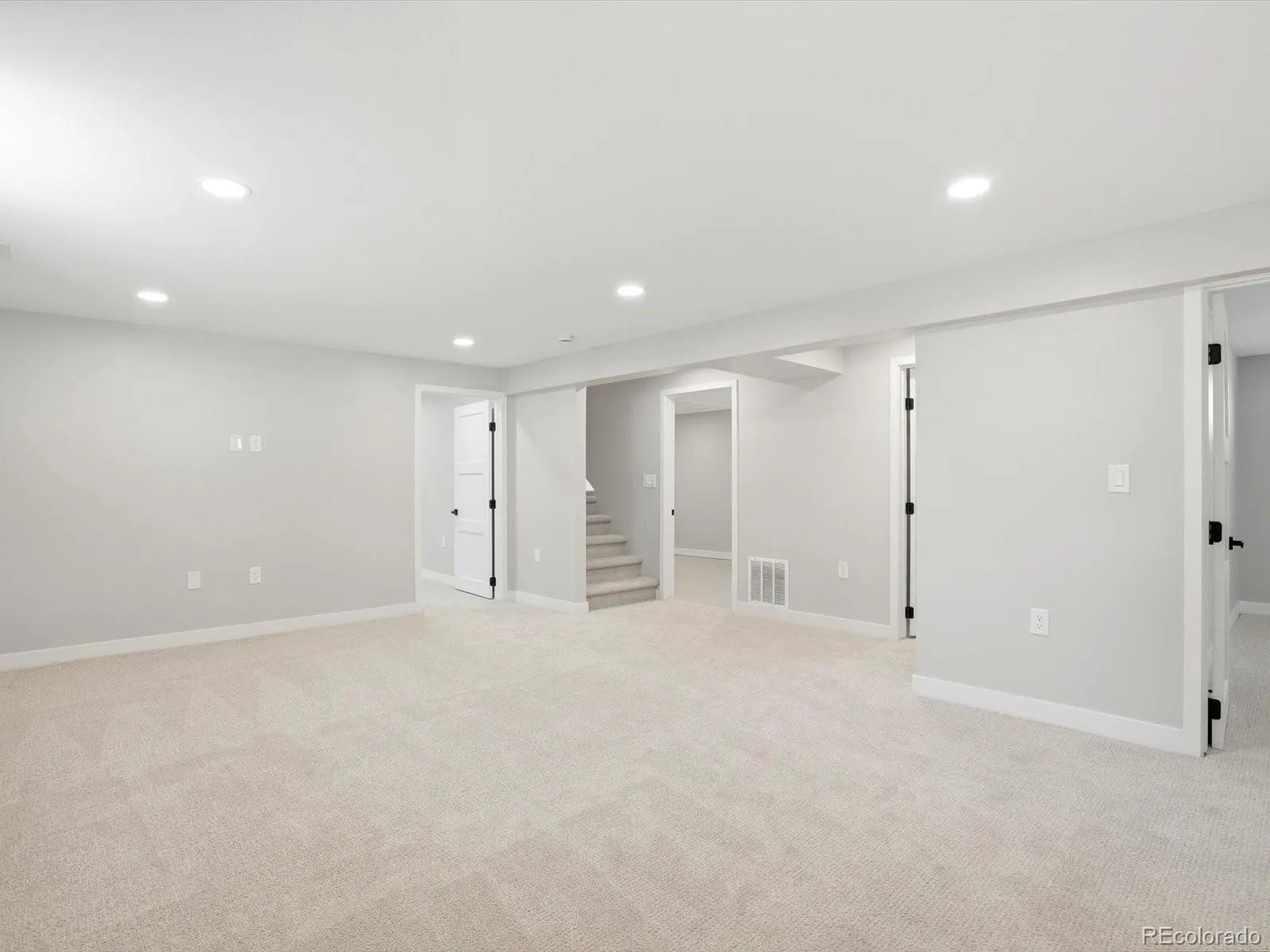 3403 S Ivanhoe Way Denver CO 80222 MLS #REC5112354 05132026232958 1600 23