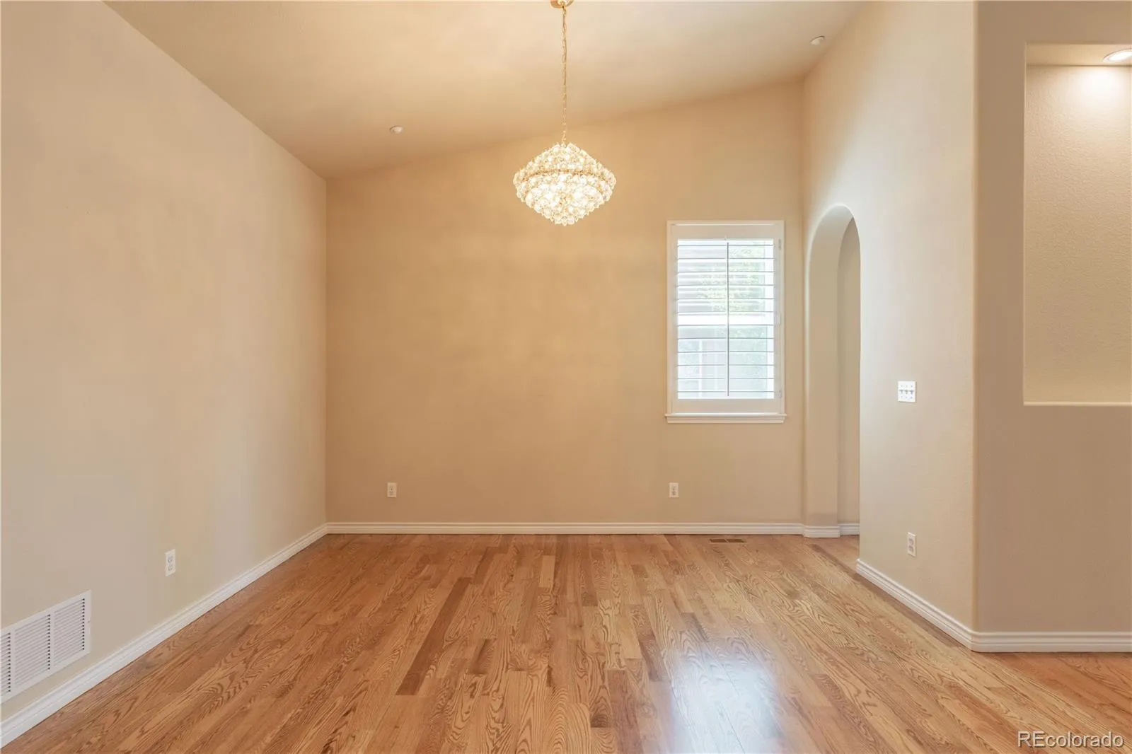 5011 Vermillion Court Castle Rock CO 80108 MLS #REC5113387 05072026163651 1600 5