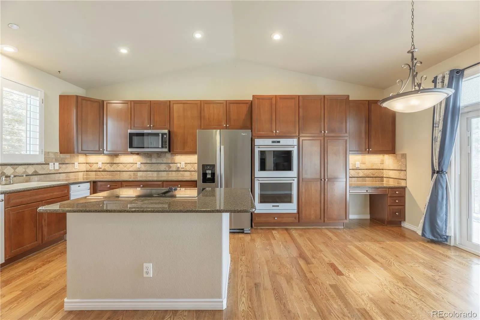 5011 Vermillion Court Castle Rock CO 80108 MLS #REC5113387 05072026163651 1600 9