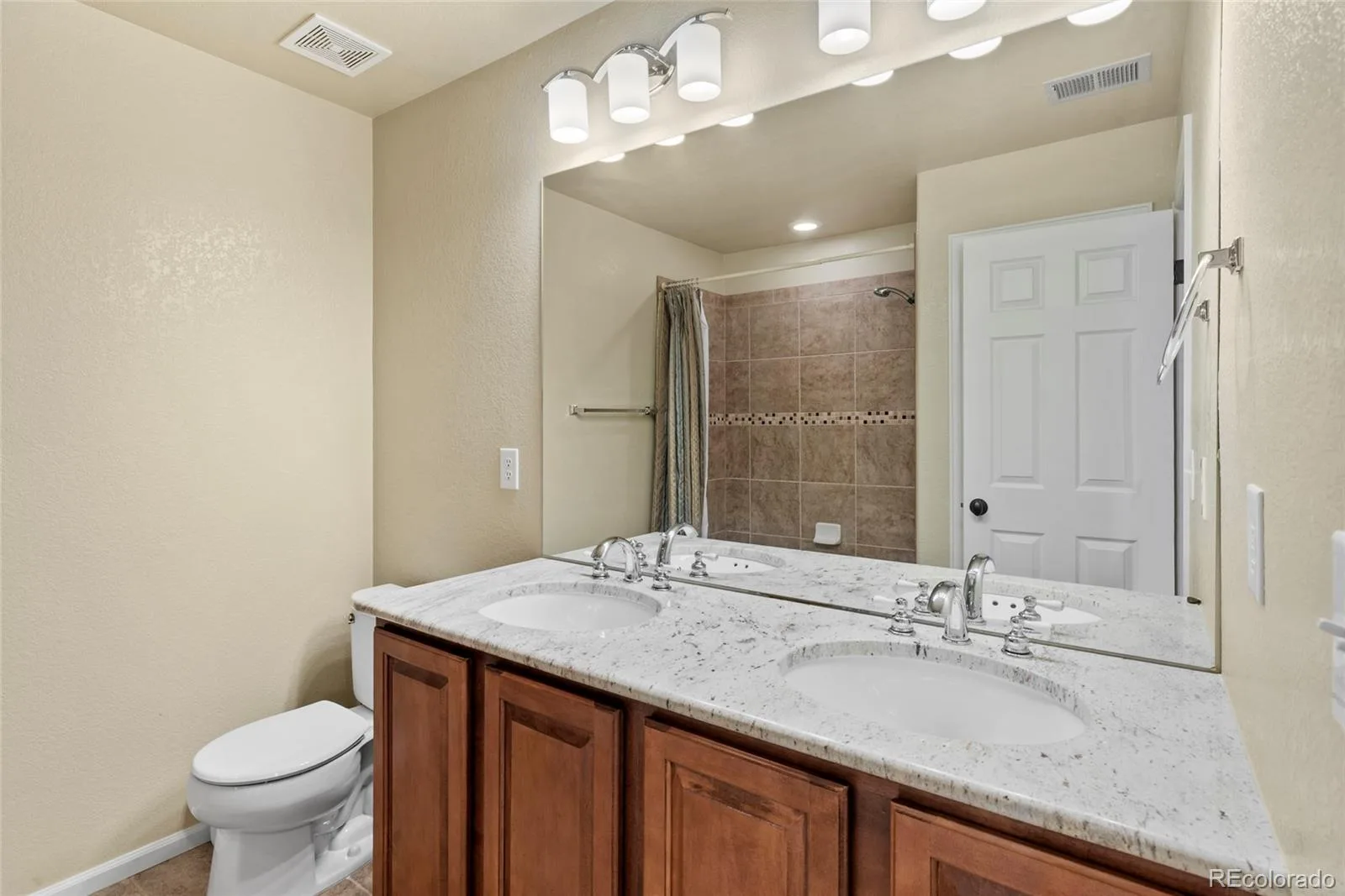 11681 Blackmoor Street Parker CO 80138 | MLS #REC5115396 08222026173348 1600 19