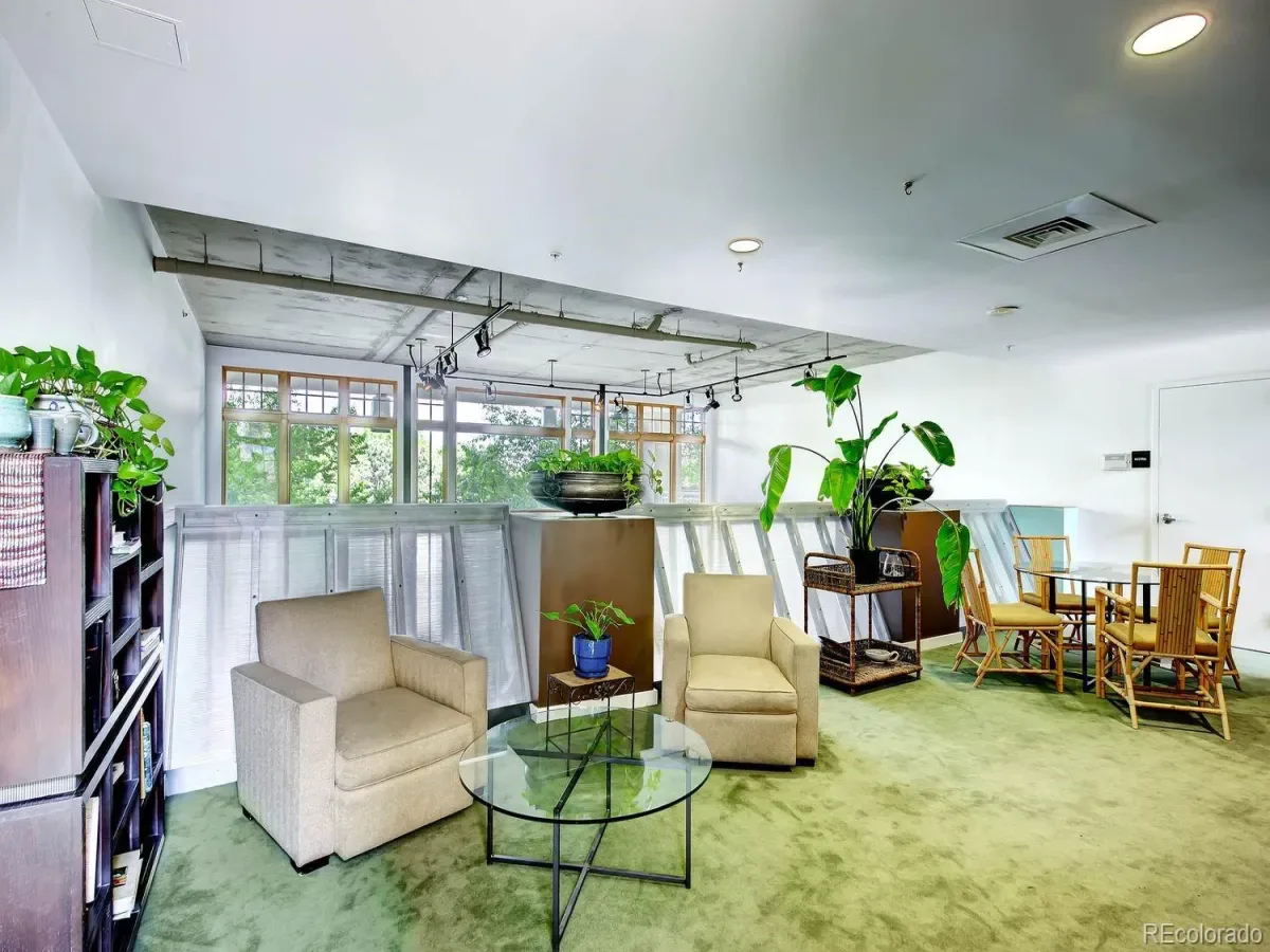 03192026165101 1200 32