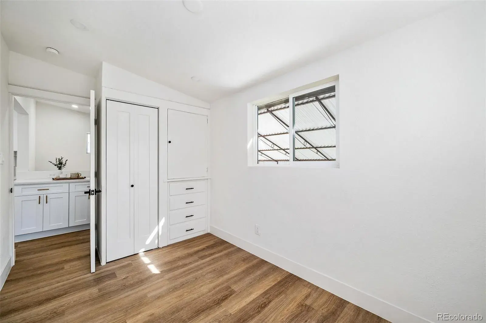 10242025210642 1600 14