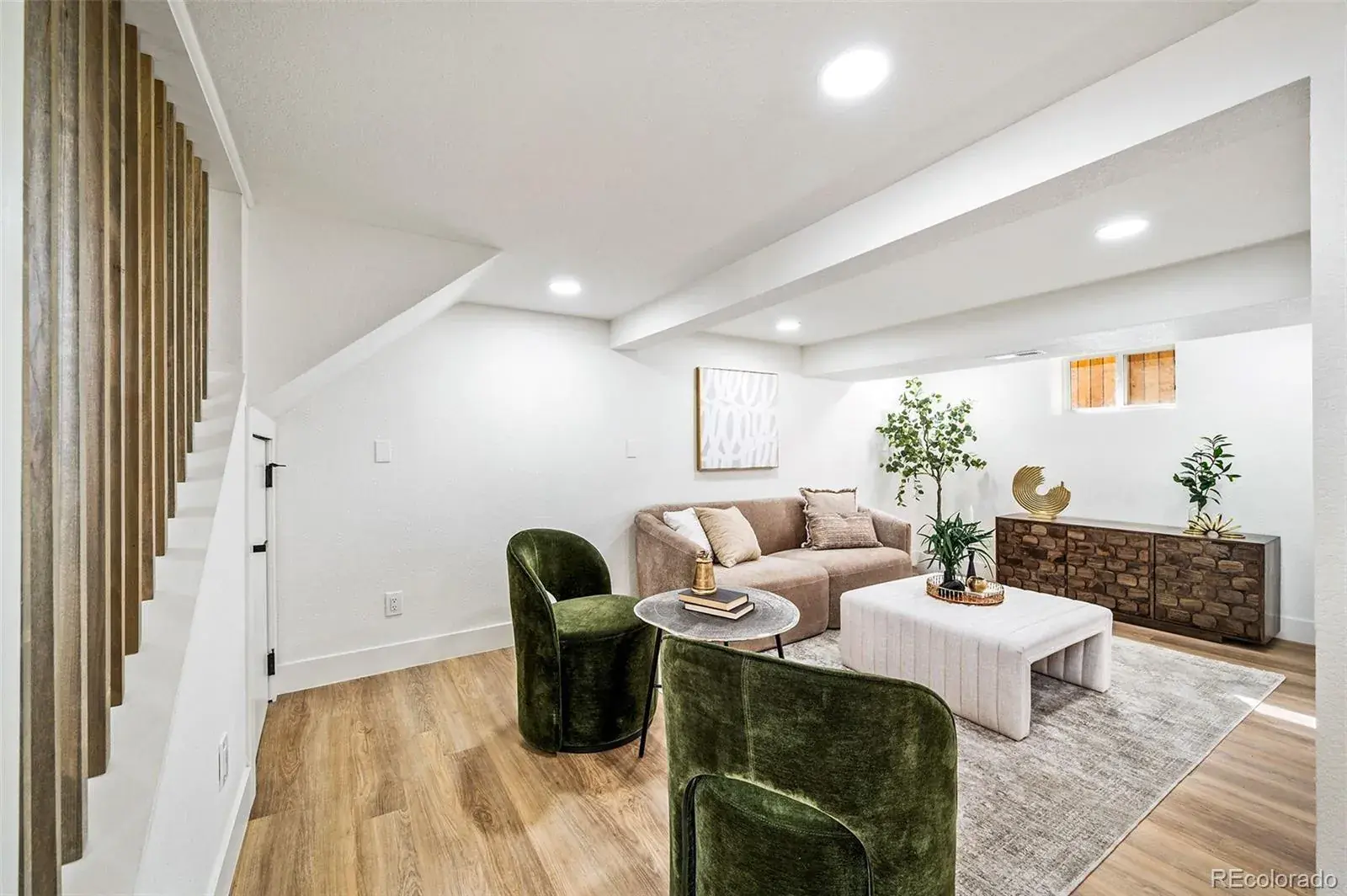 10242025210642 1600 15