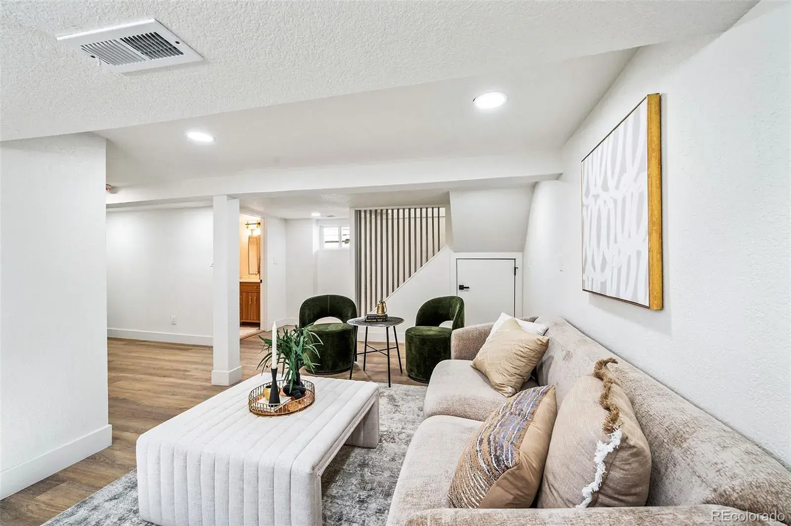 10242025210642 1600 17