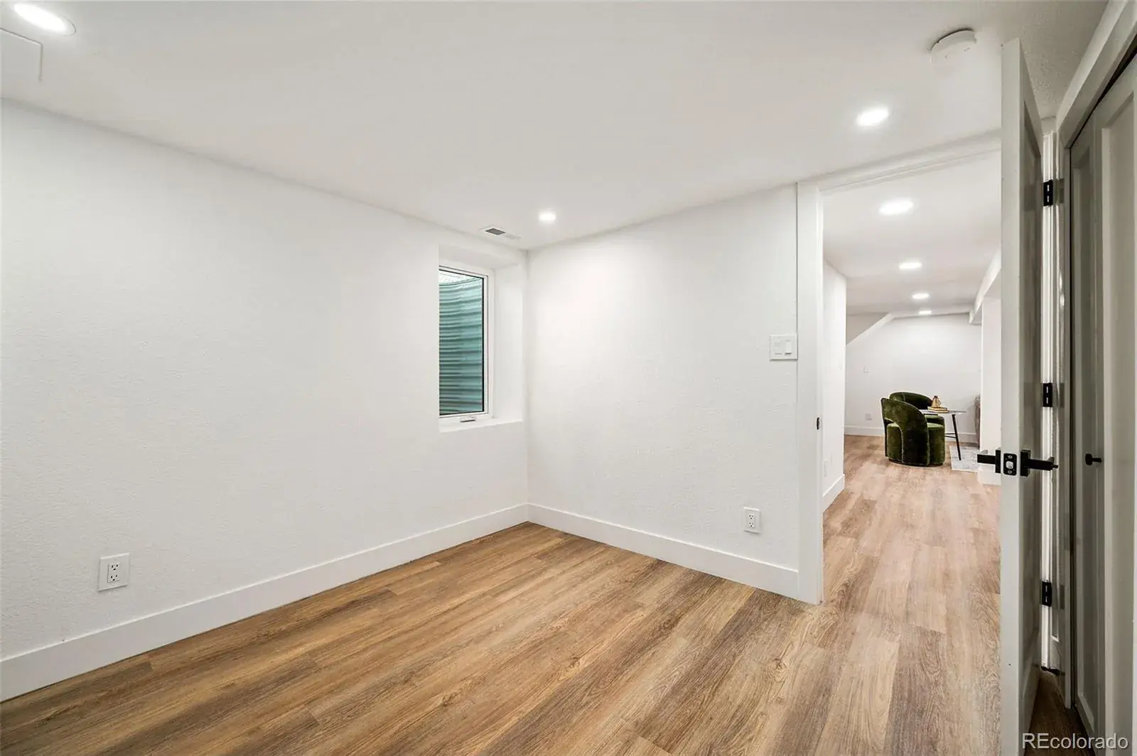 10242025210642 1600 20