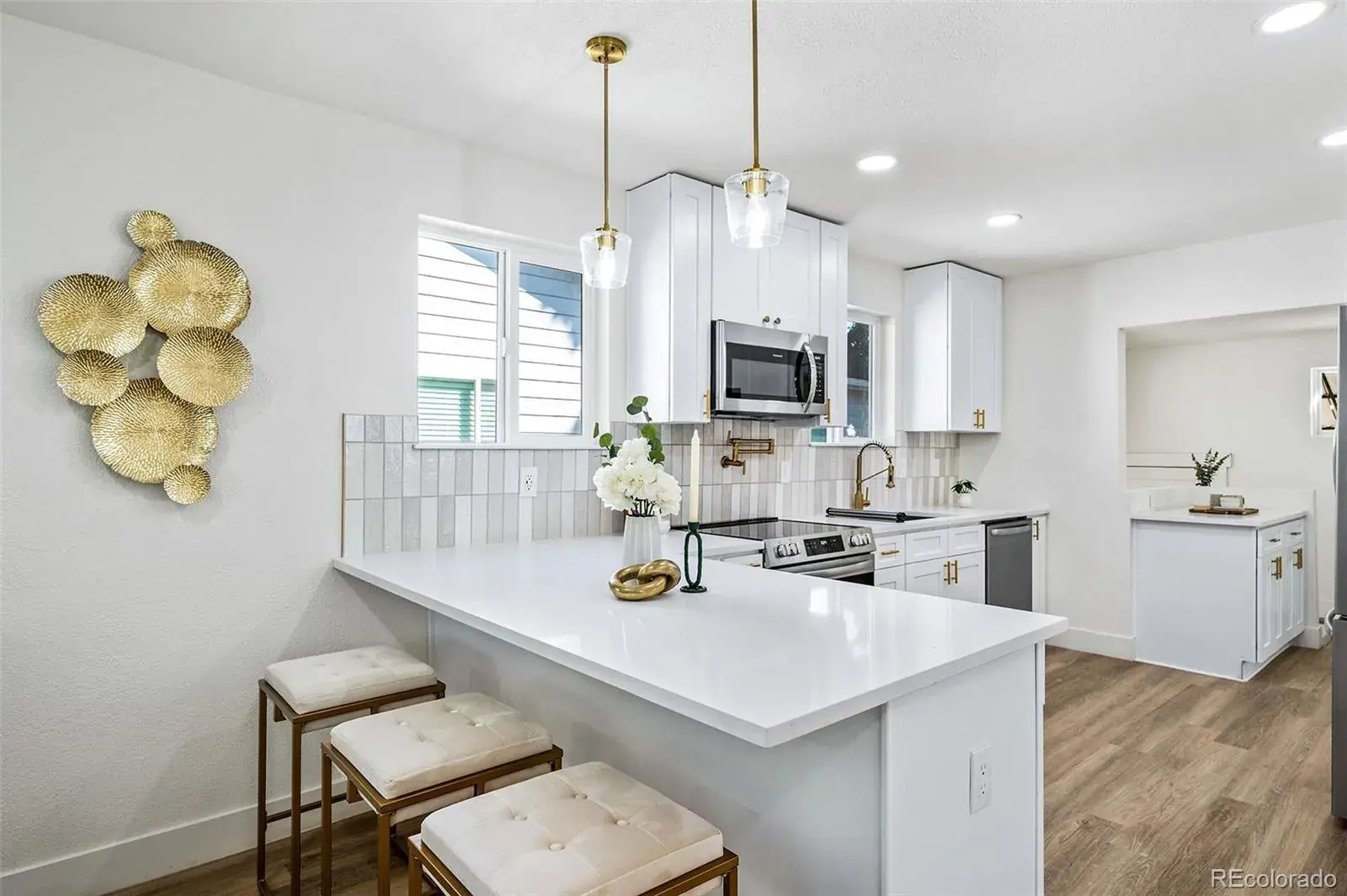 10242025210642 1600 4