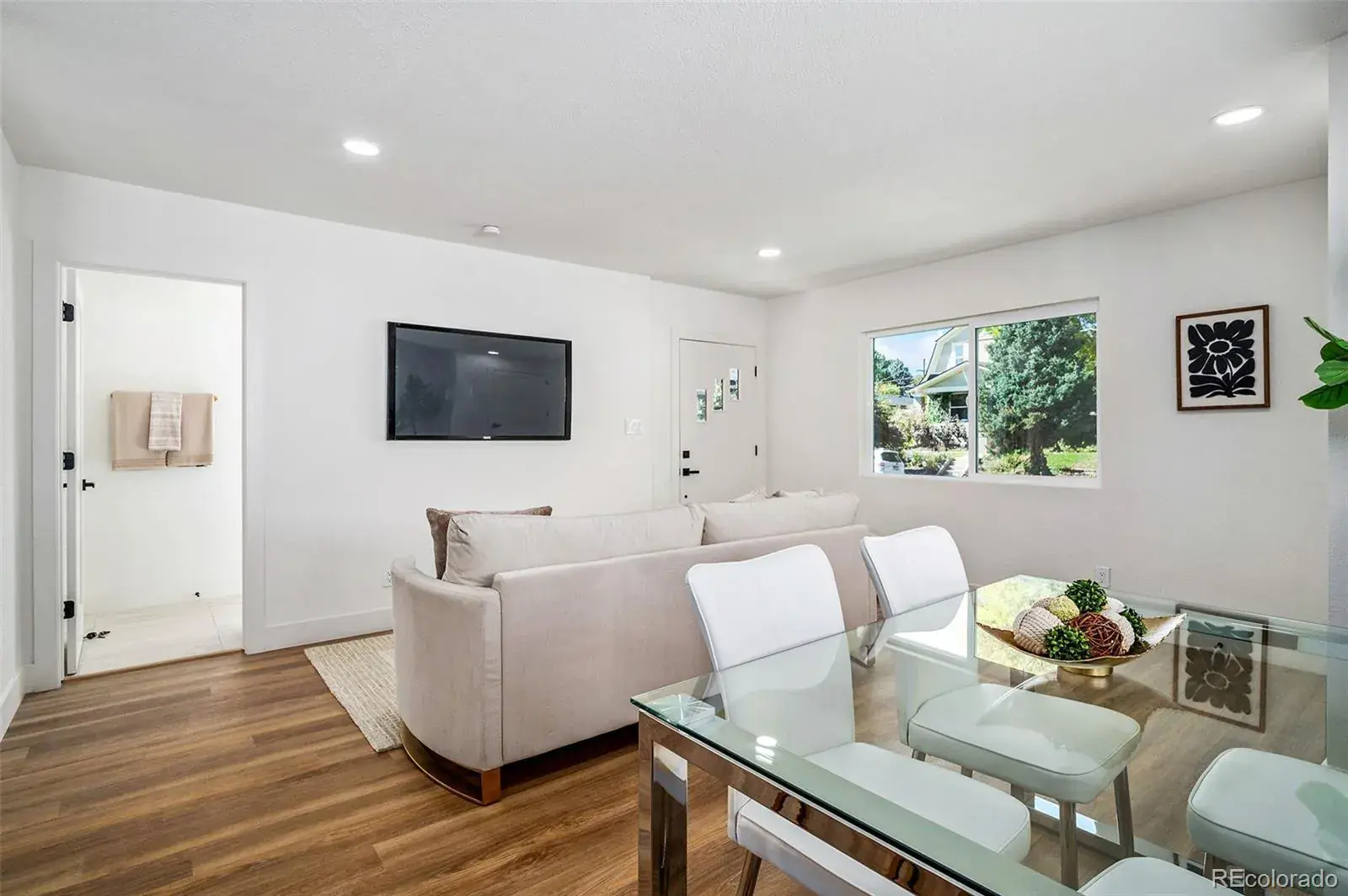 10242025210642 1600 5