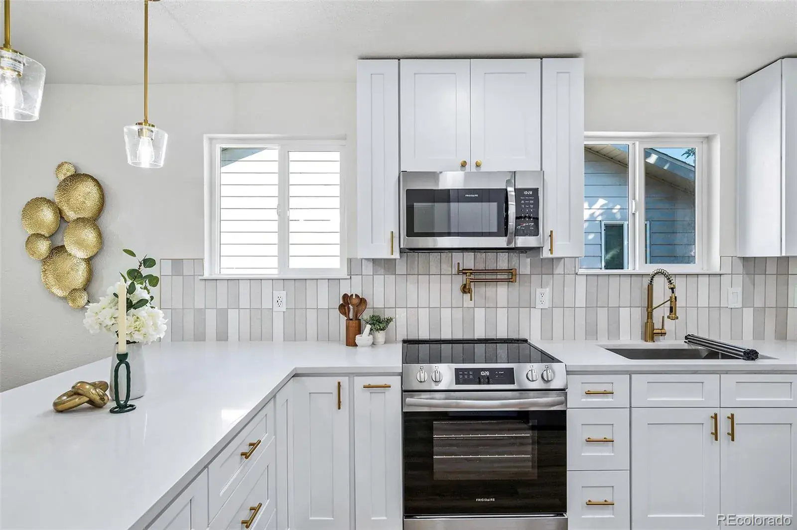 10242025210642 1600 6