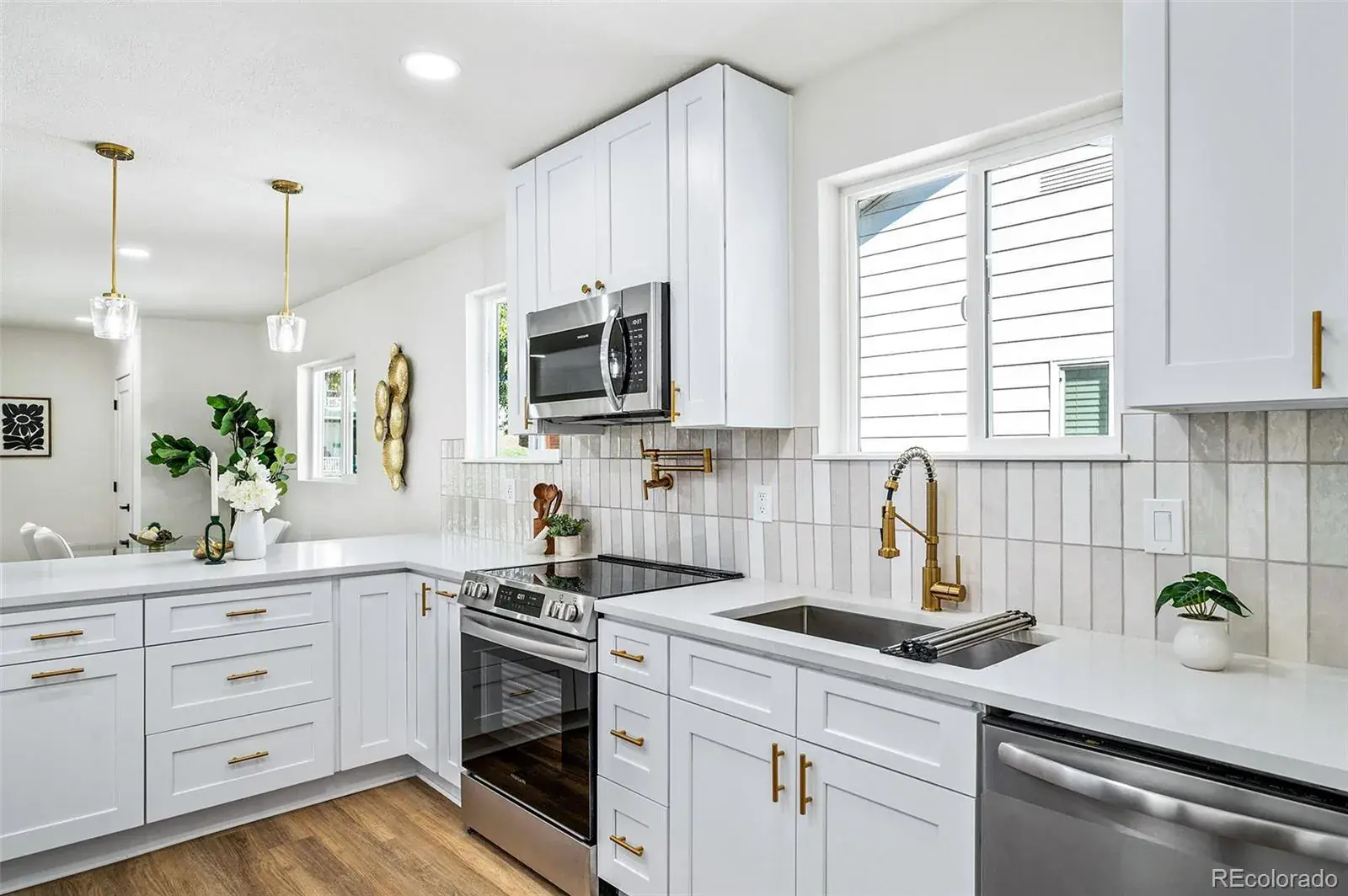 10242025210642 1600 7