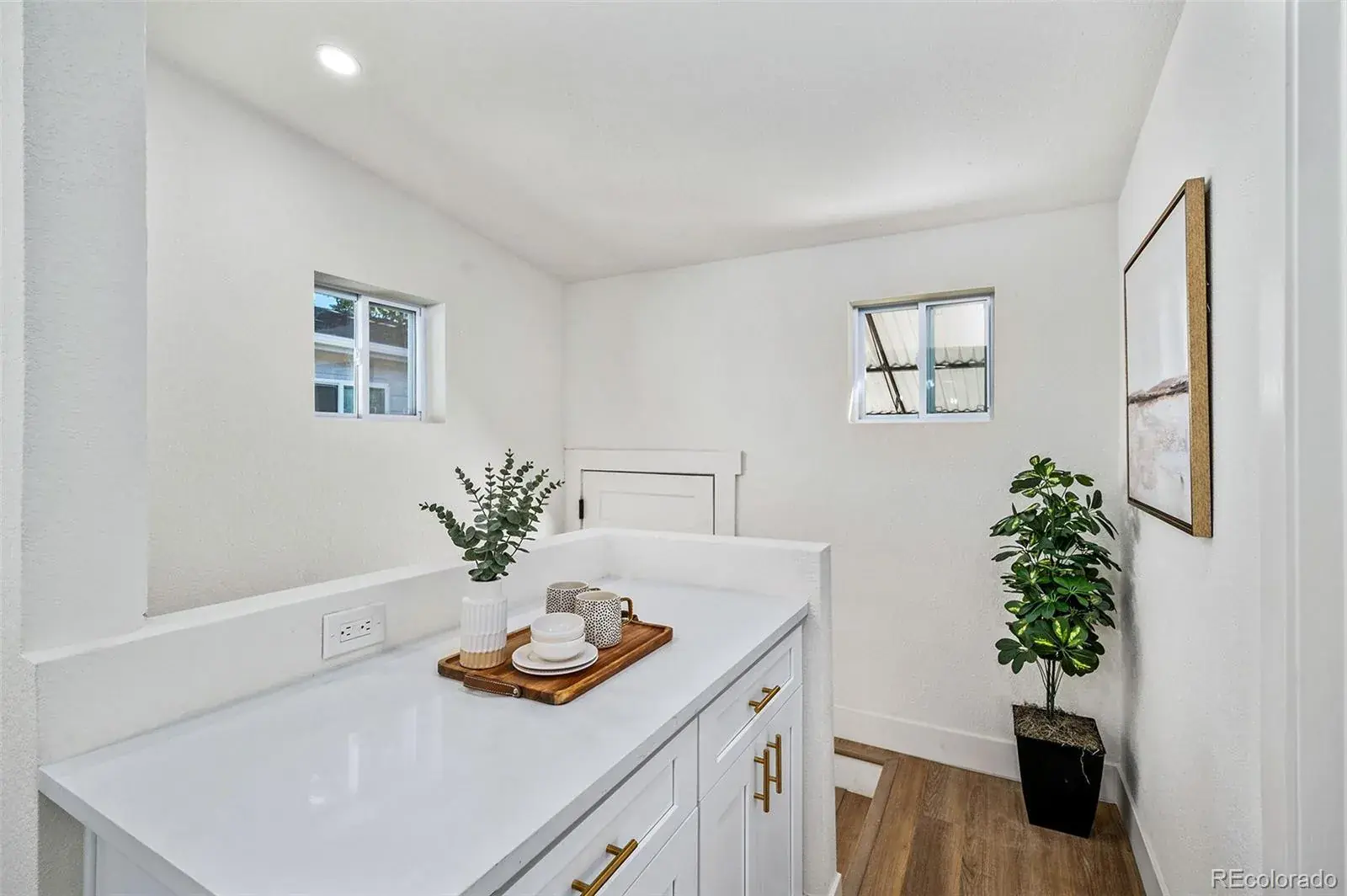 10242025210642 1600 9