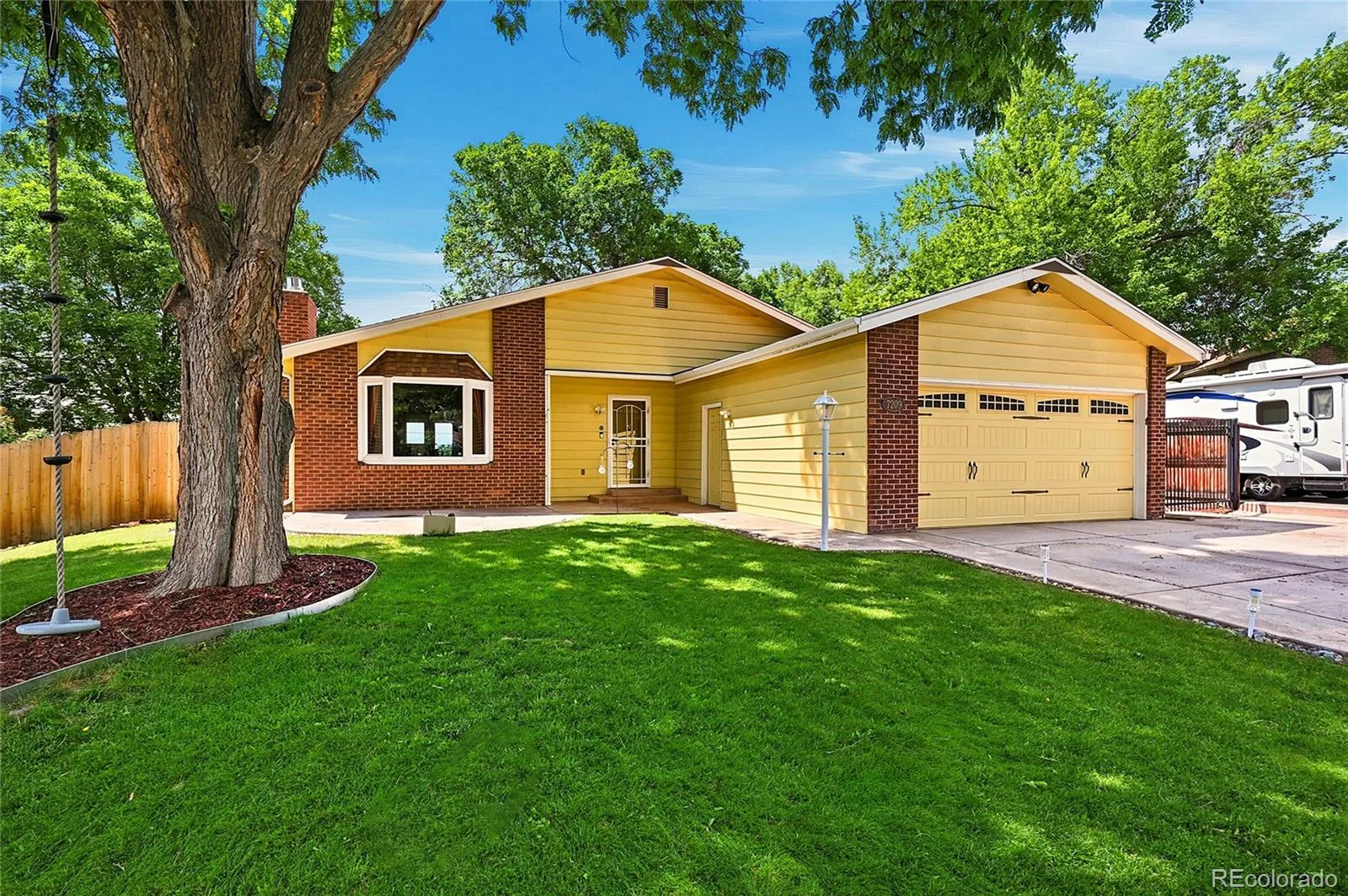 7209 S Houstoun Waring Circle Littleton CO 80120 MLS #REC5117820 07012026051550 1600 44