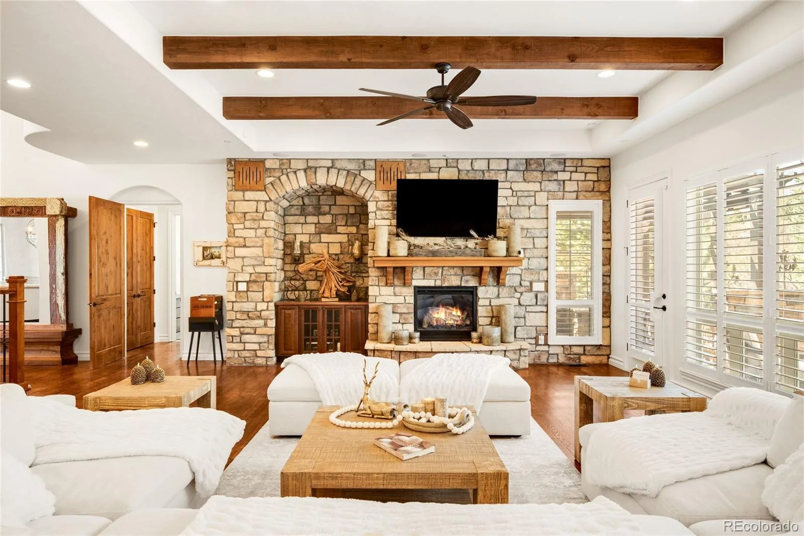 981 Buffalo Ridge Road Castle Pines CO 80108 | MLS #REC5121699 08202026180535 1600 14