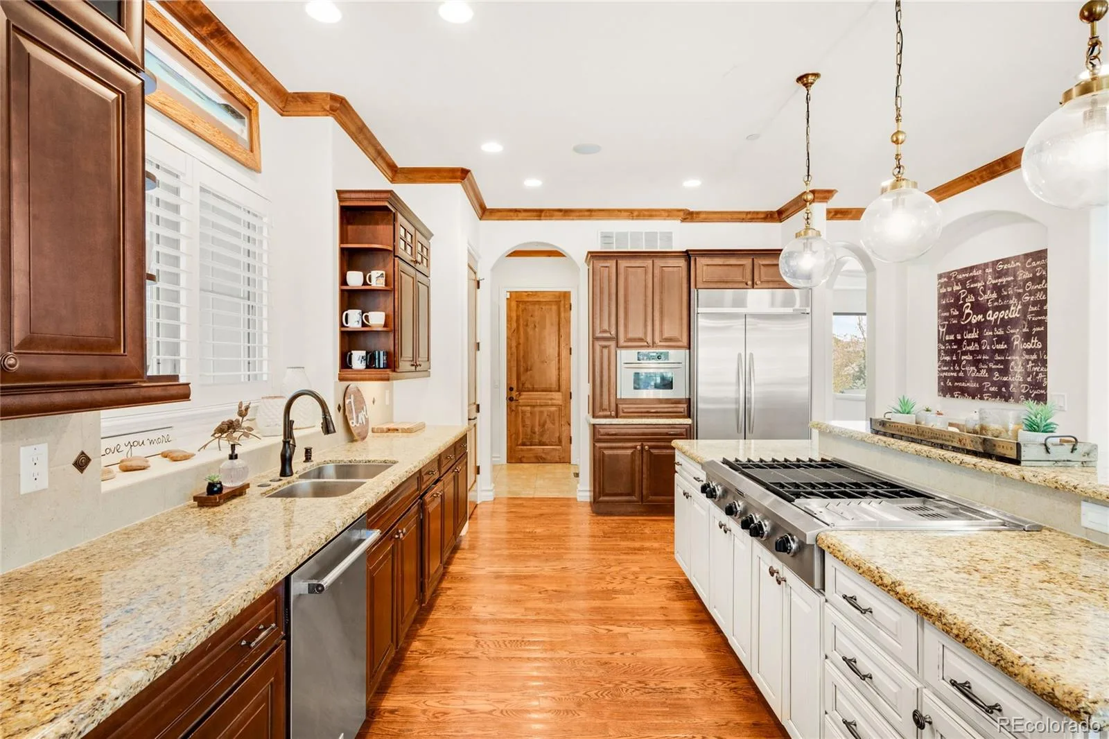 981 Buffalo Ridge Road Castle Pines CO 80108 | MLS #REC5121699 08202026180535 1600 18
