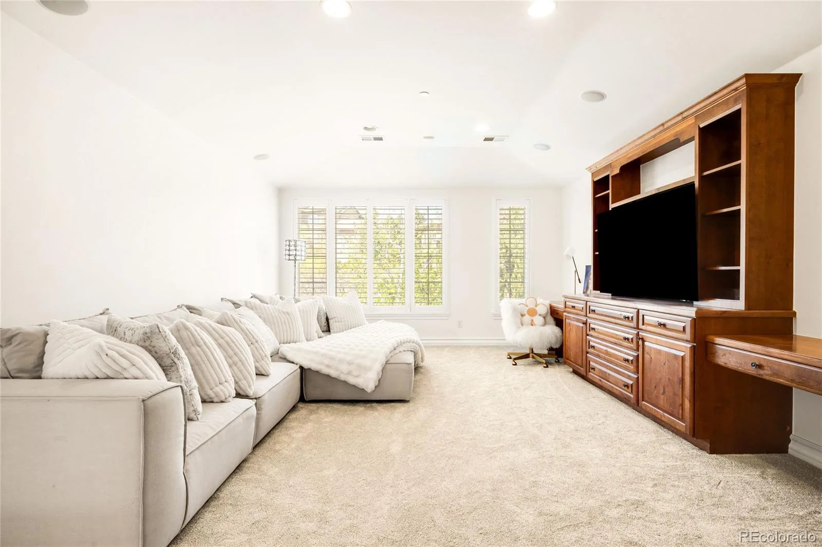 981 Buffalo Ridge Road Castle Pines CO 80108 | MLS #REC5121699 08202026180535 1600 23