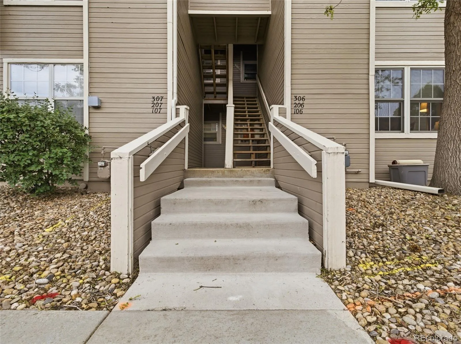 5705 W Atlantic Place #106 Lakewood CO 80227 | MLS #REC5123725 06272026140442 1600 3