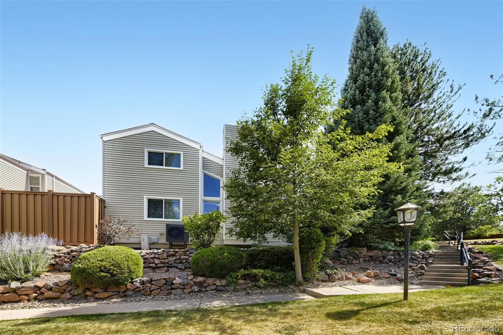 7579 S Monaco Way Englewood CO 80112 | MLS #REC5128182 07162026181855 1600 2
