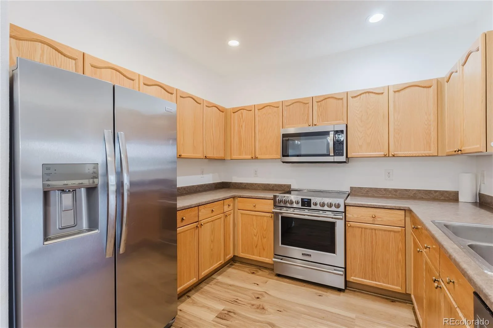 8465 S Holland Way #205 Littleton CO 80128 | MLS #REC5134721 08192026195915 1600 13