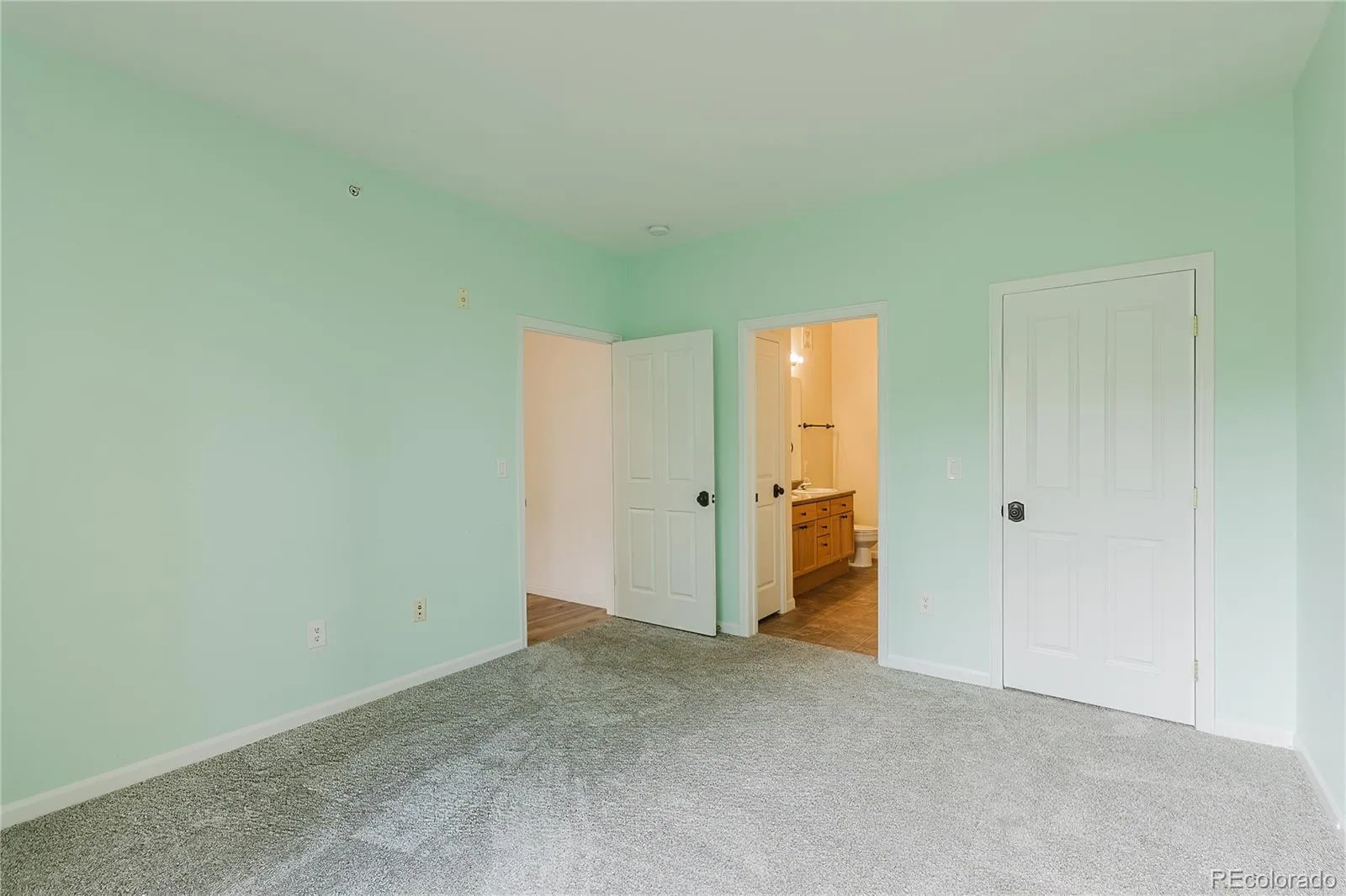 8465 S Holland Way #205 Littleton CO 80128 | MLS #REC5134721 08192026195915 1600 21