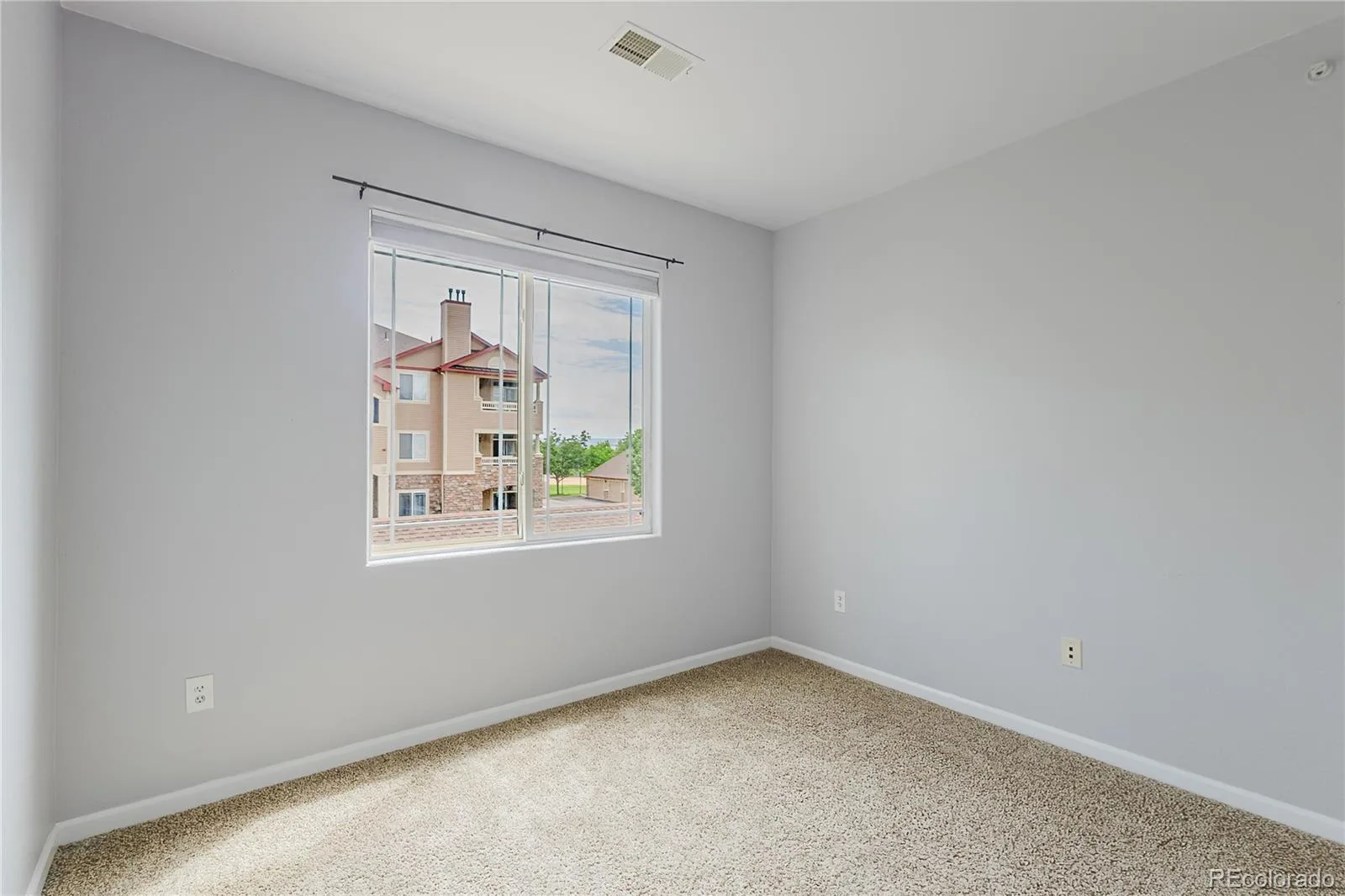 8465 S Holland Way #205 Littleton CO 80128 | MLS #REC5134721 08192026195915 1600 24