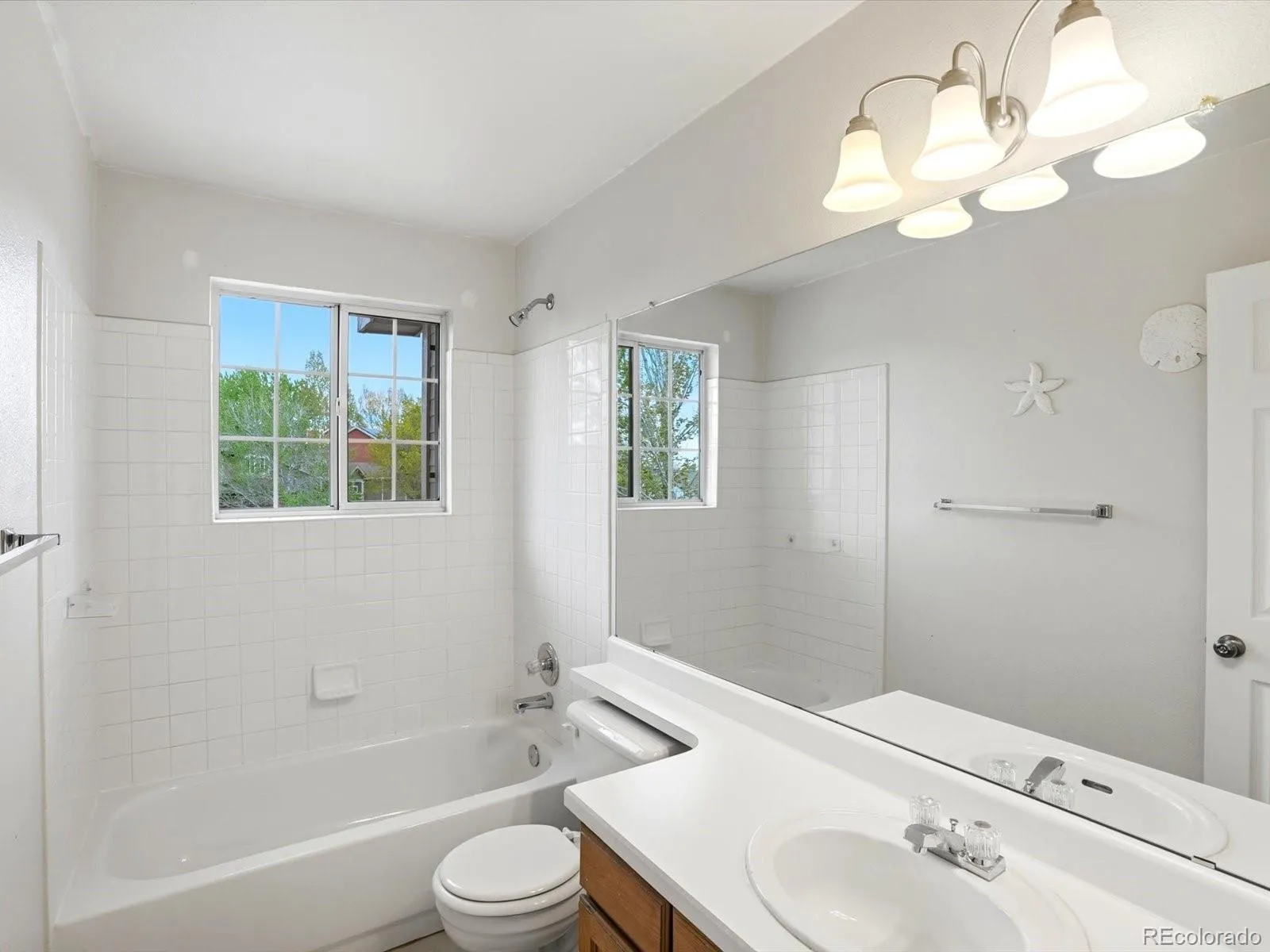 6429 Devinney Street Arvada CO 80004 MLS #REC5135236 04172026171701 1600 37
