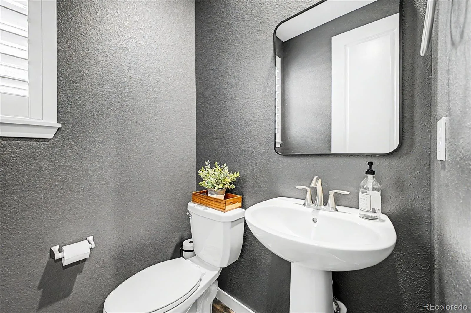 13125 E 102nd Place Commerce City CO 80022 | MLS #REC5136395 08262026213951 1600 18