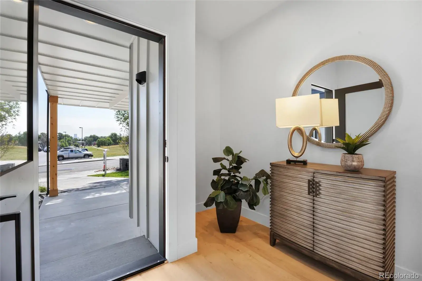 01082026004030 1600 16