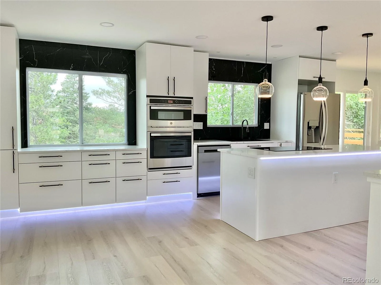 1221 S Ward Court Denver CO 80228 MLS #REC5140450 07102026003912 1600 22
