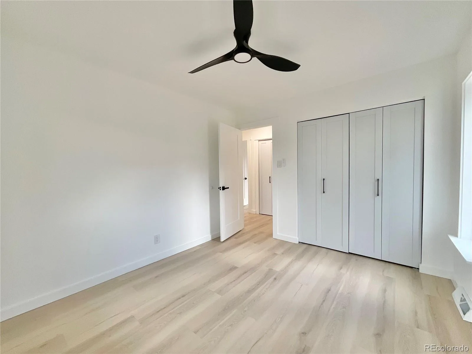 1221 S Ward Court Denver CO 80228 MLS #REC5140450 07102026003912 1600 35