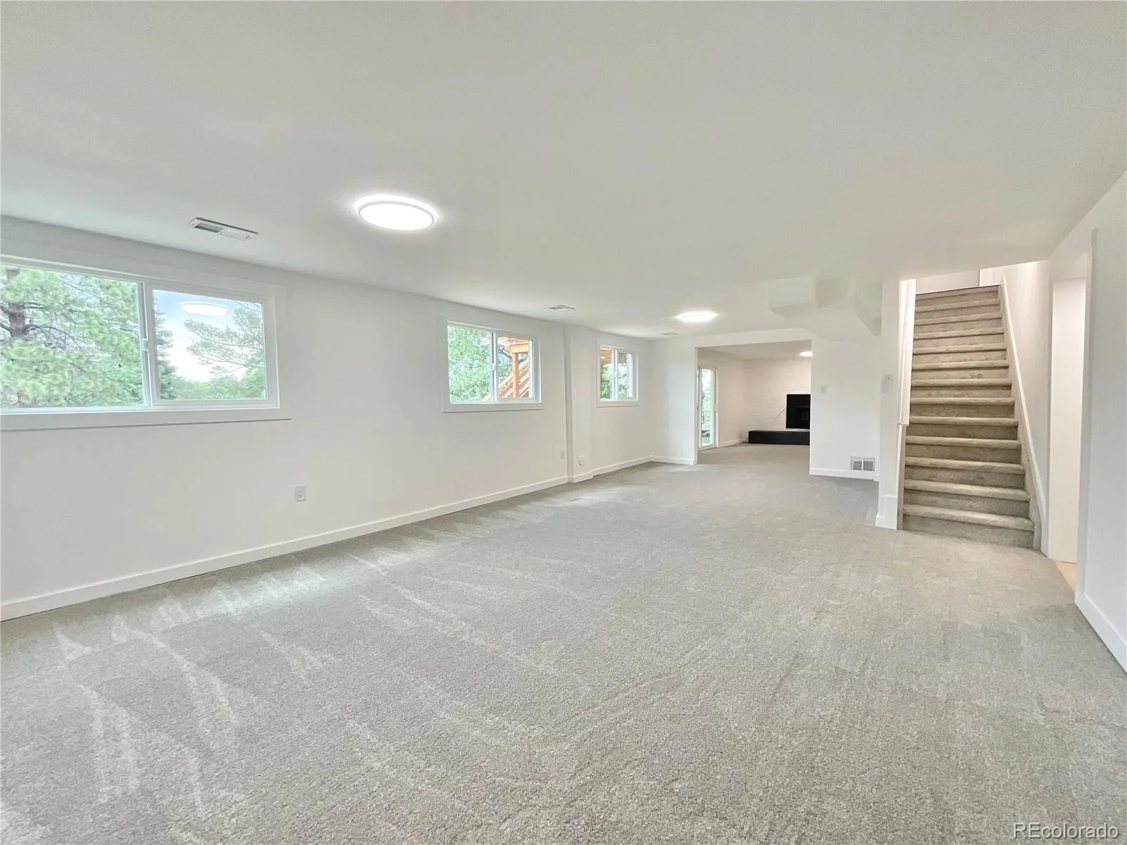 1221 S Ward Court Denver CO 80228 MLS #REC5140450 07102026003912 1600 39