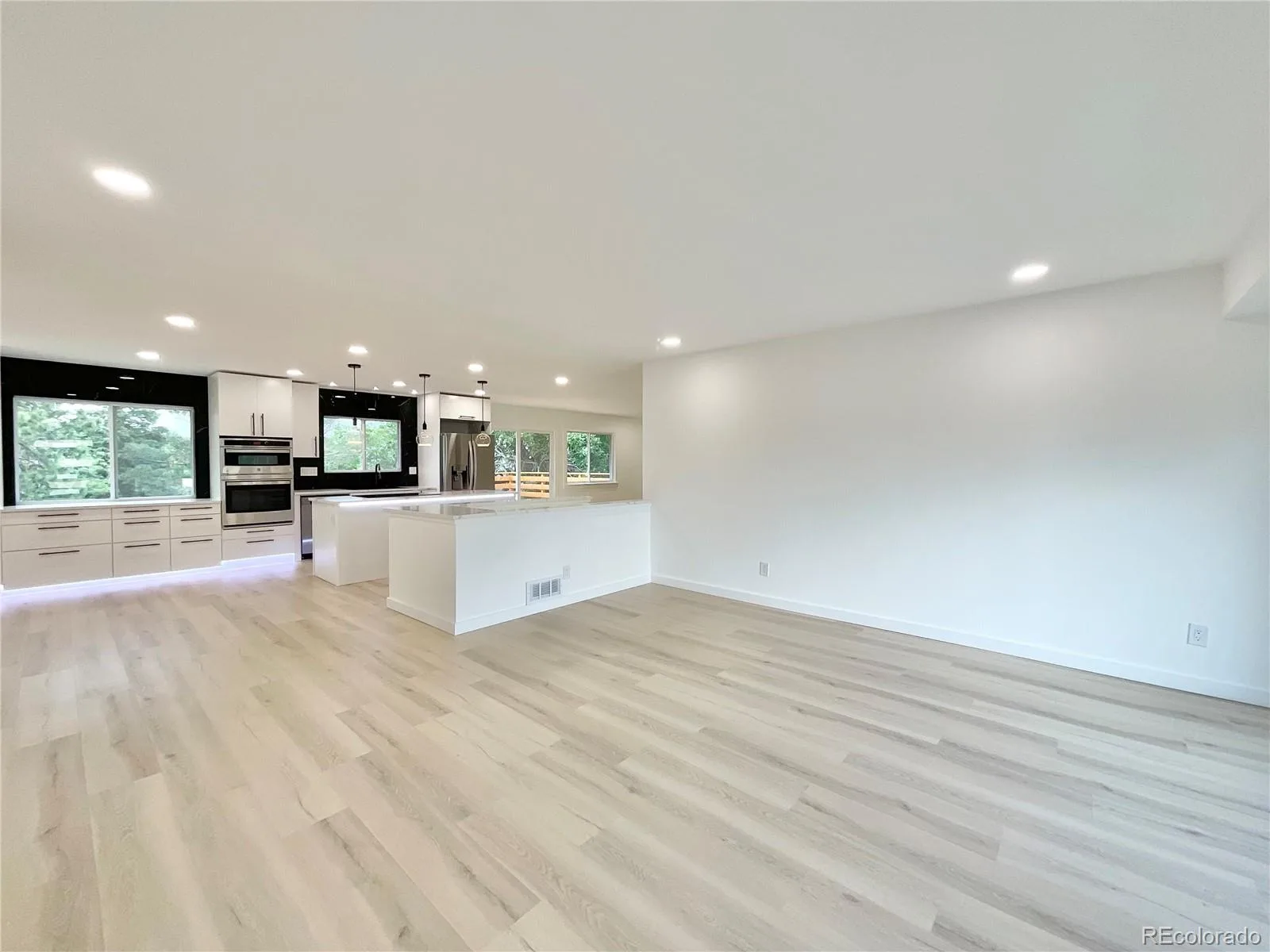 1221 S Ward Court Denver CO 80228 MLS #REC5140450 07102026003912 1600 4