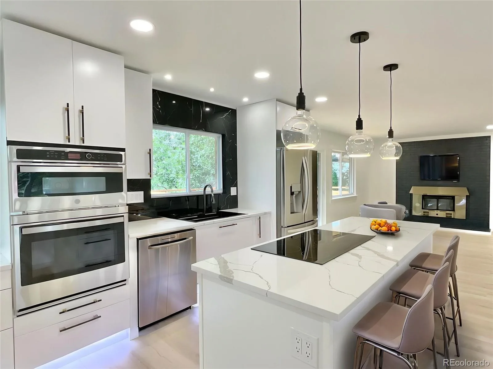 1221 S Ward Court Denver CO 80228 MLS #REC5140450 07102026003912 1600 7