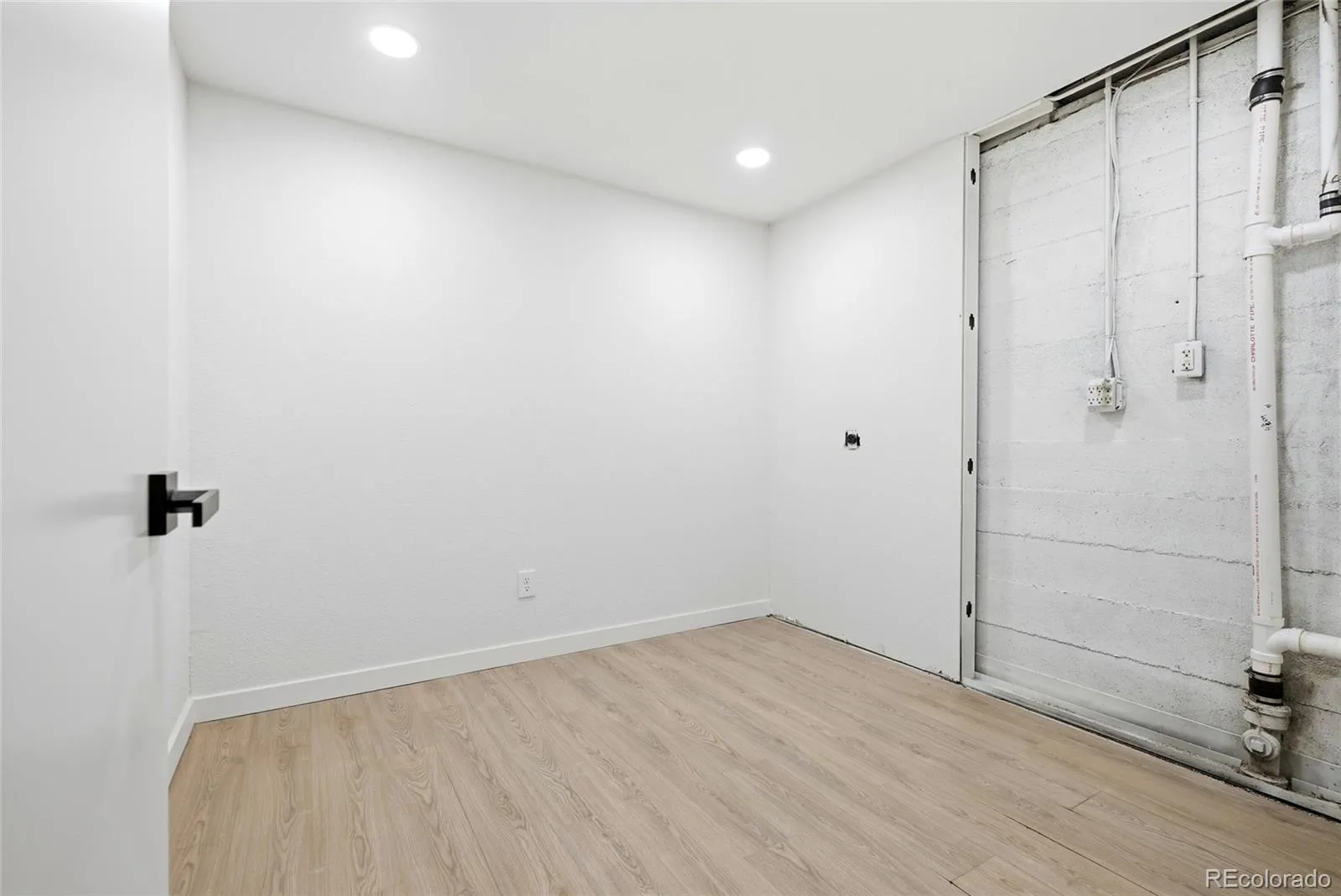 6105 E Mexico Avenue Denver CO 80224 MLS #REC5141193 06122026080955 1600 27