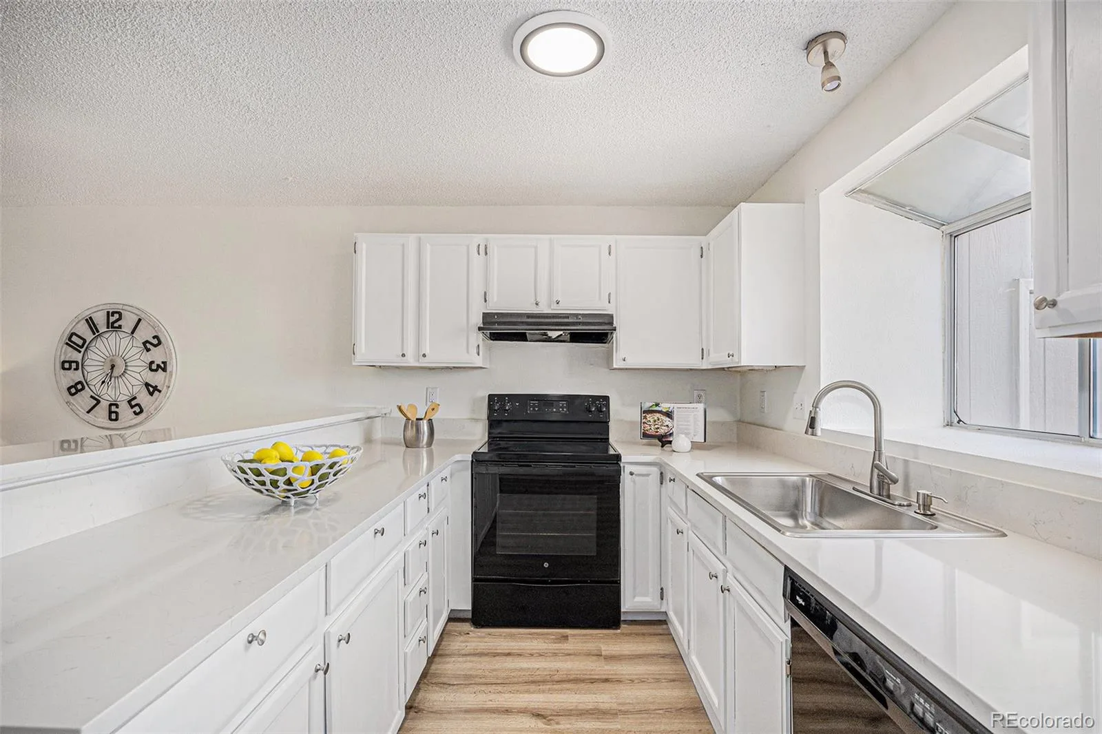1100 S Waco Street #G Aurora CO 80017 | MLS #REC5141899 09232026031809 1600 10