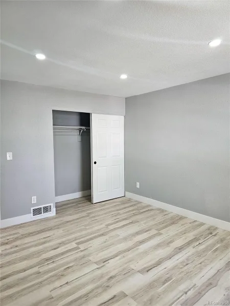 4716 Freeport Way Denver CO 80239 | MLS #REC5142888 06302026190800 800 15
