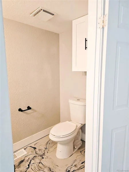 4716 Freeport Way Denver CO 80239 | MLS #REC5142888 06302026190800 800 25