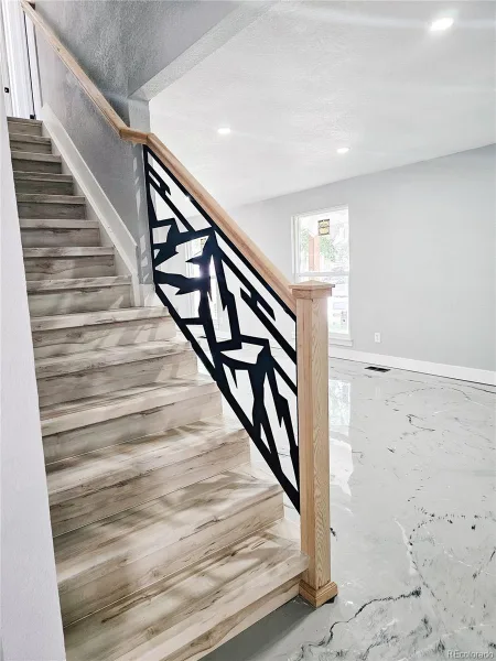 4716 Freeport Way Denver CO 80239 | MLS #REC5142888 06302026190800 800 5