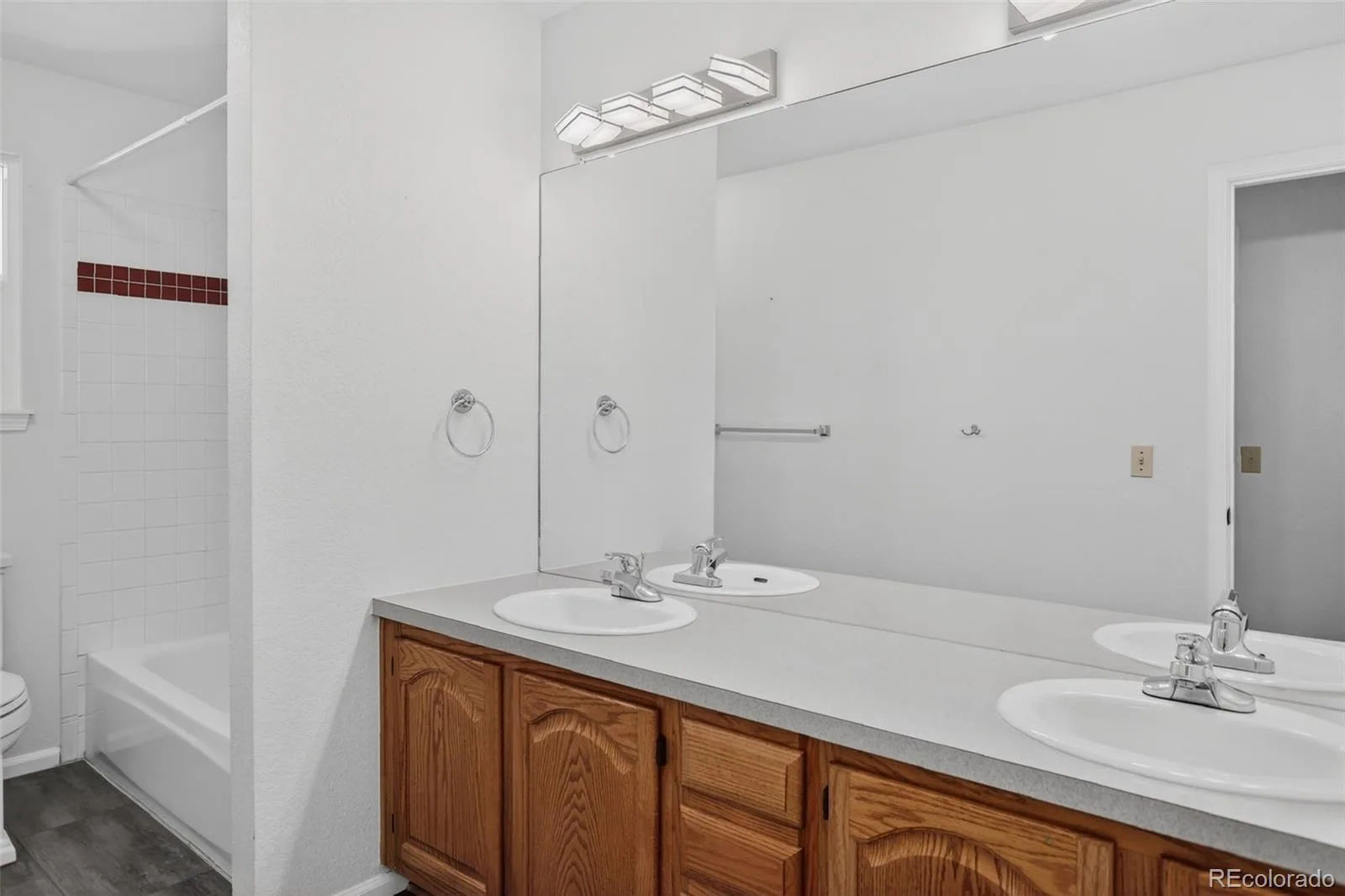 10130 Lodestone Way Parker CO 80134 MLS #REC5145935 07302026165617 1600 32