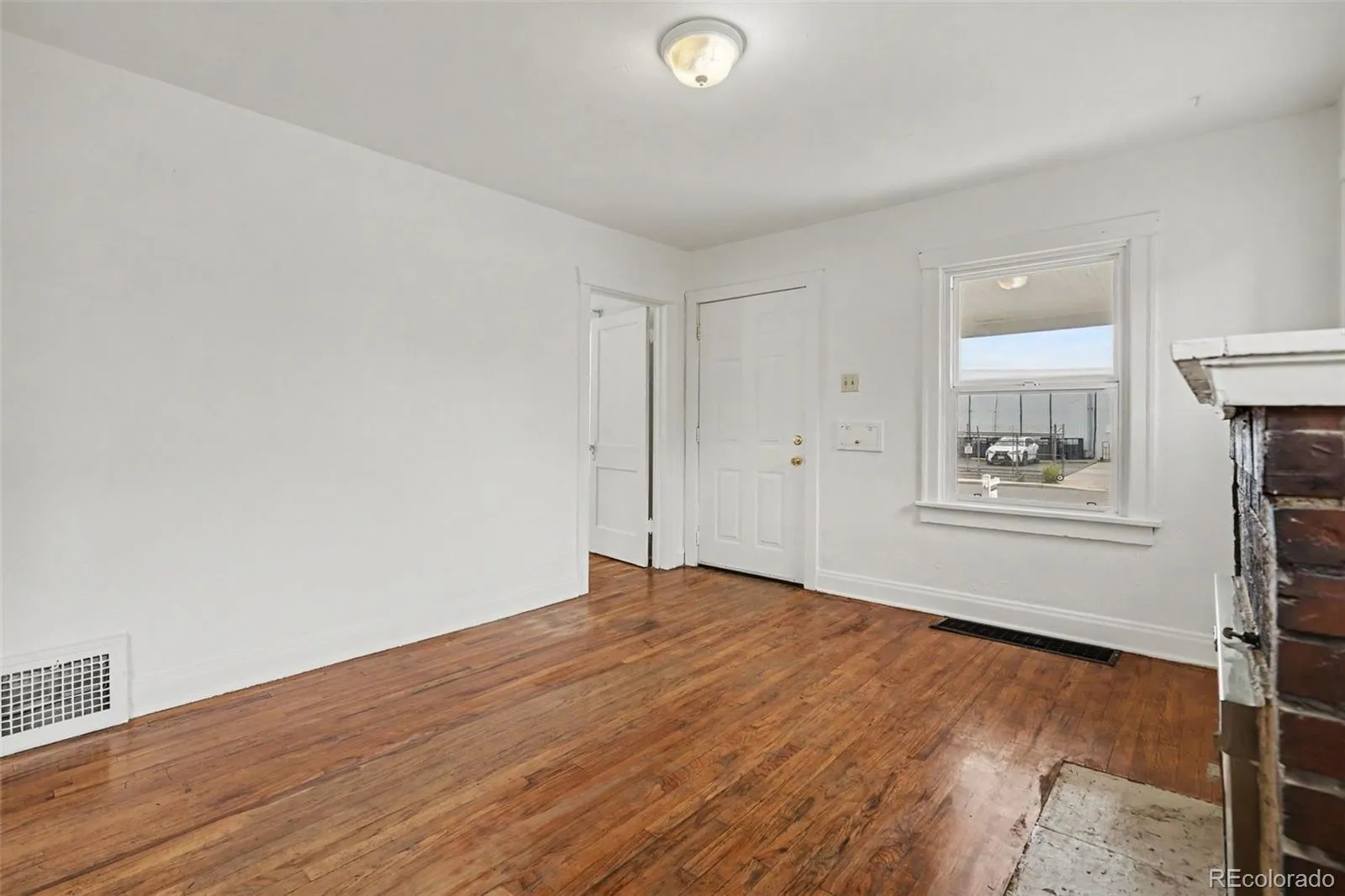 1237 S Bannock Street Denver CO 80223 MLS #REC5149507 05202026194844 1600 4