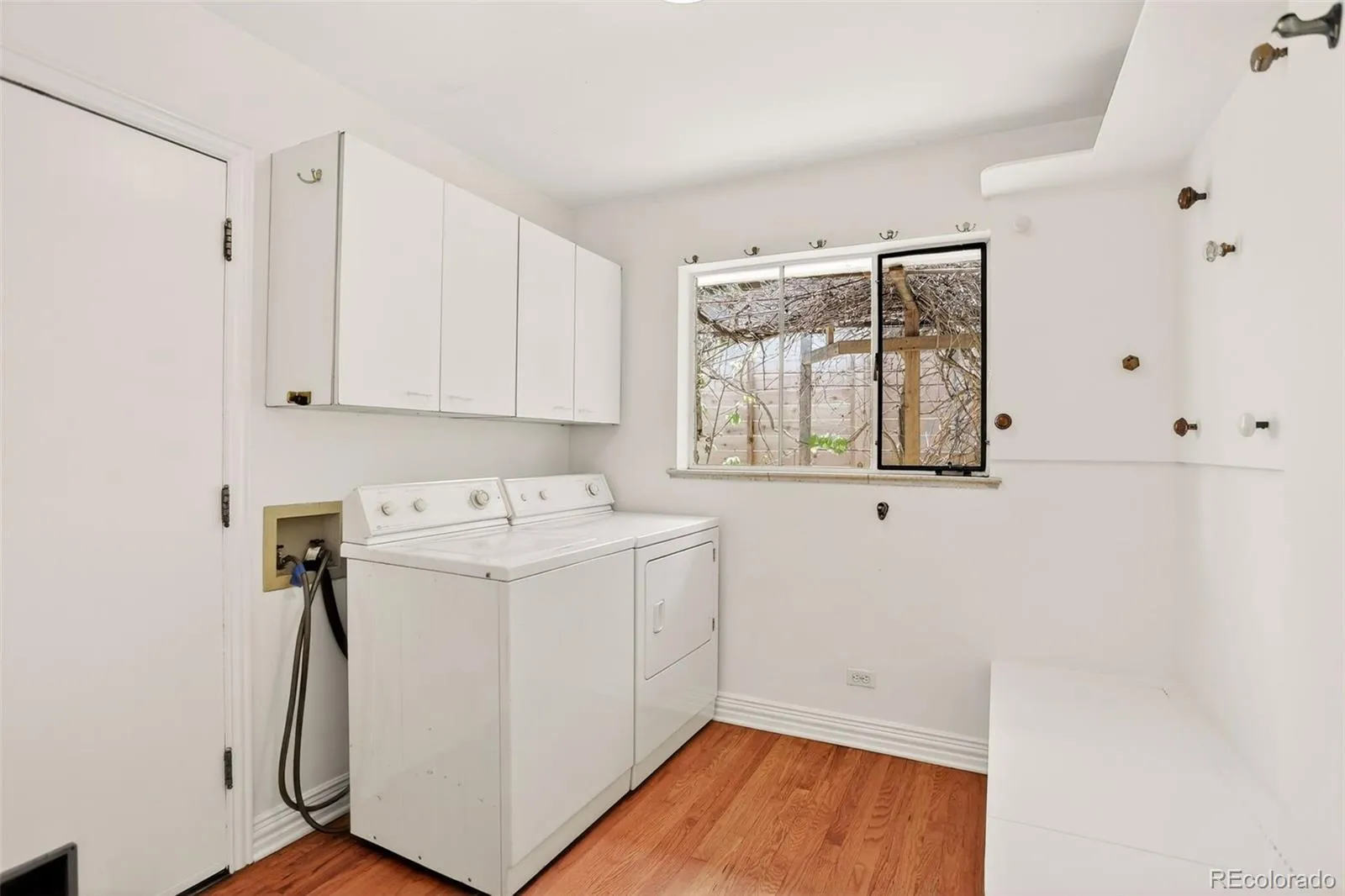 245 Locust Lane Denver CO 80220 MLS #REC5153421 04302026035512 1600 33