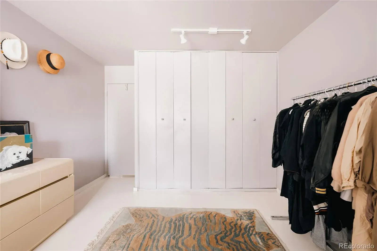 03042026004016 1600 20